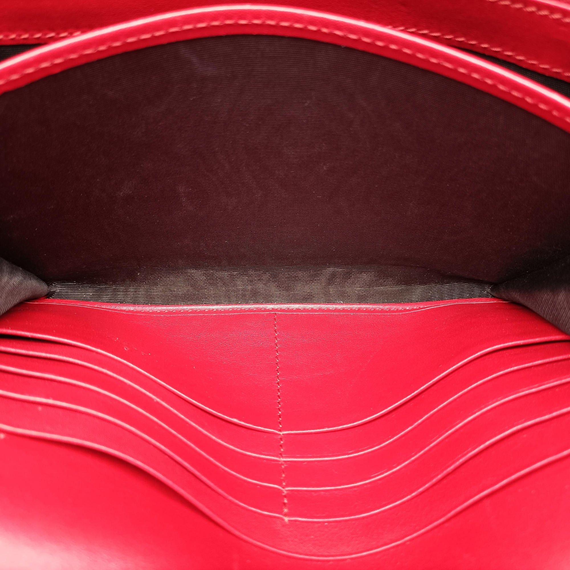 Pre-owned Gucci GG Marmont Red velour 474575 shoulderbag | stylenewstar