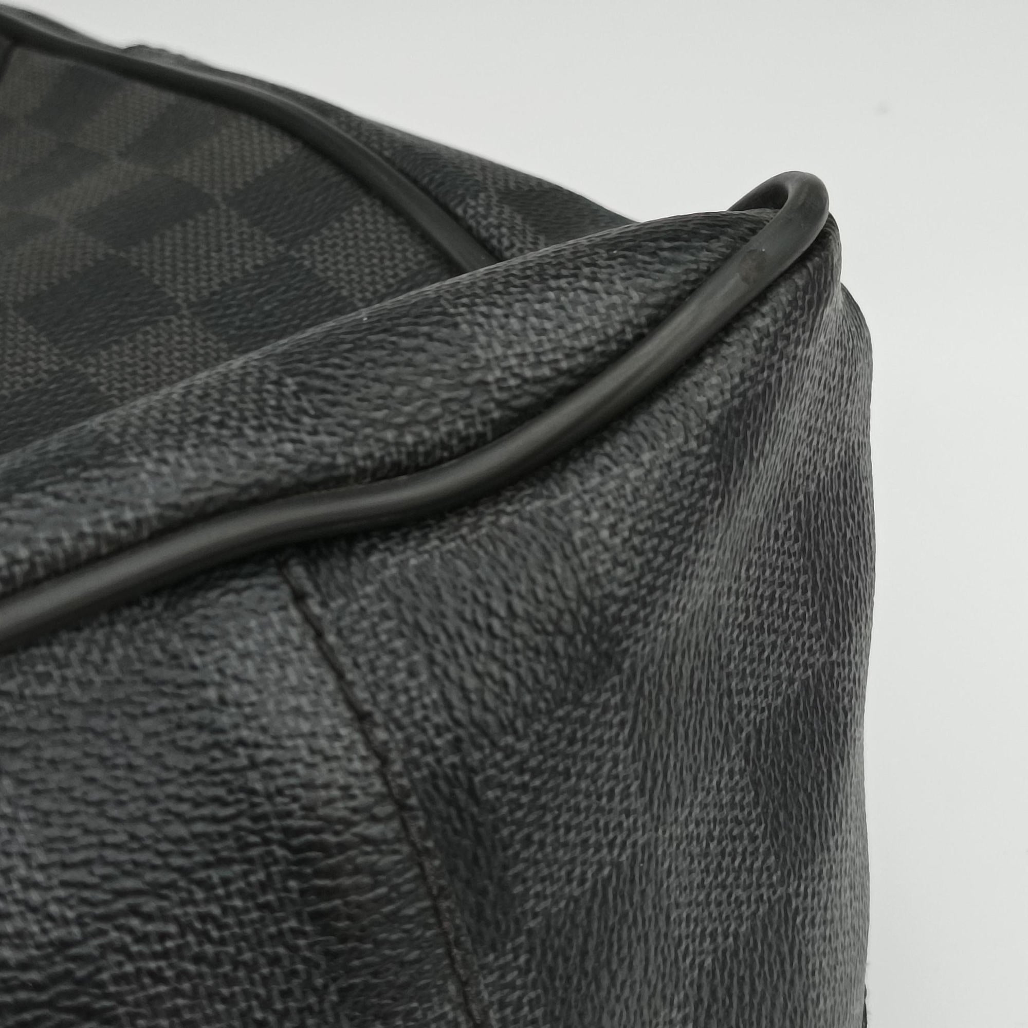 Pre-owned Louis Vuitton Overnight Black×Navy Damier Graphite N41004 handbag | stylenewstar
