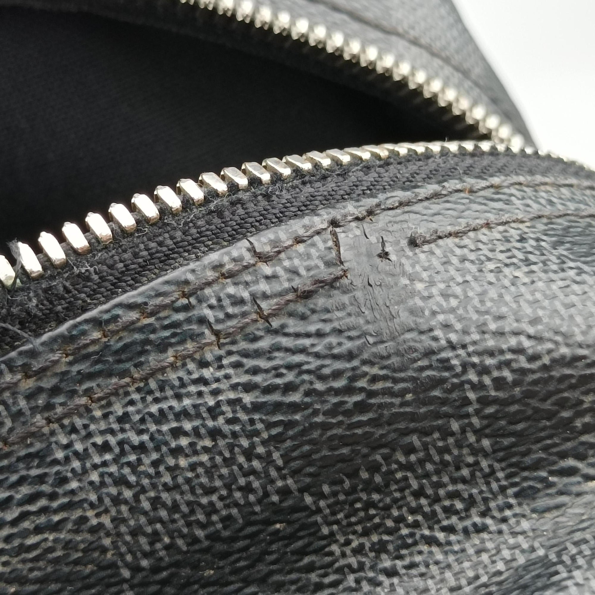 Pre-owned Louis Vuitton Overnight Black×Navy Damier Graphite N41004 handbag | stylenewstar