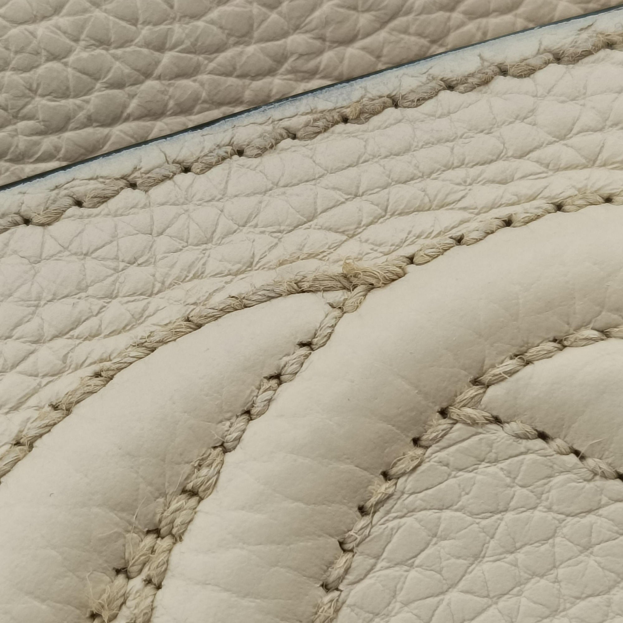 Pre-owned Gucci Soho White Leather 536224 shoulderbag | stylenewstar