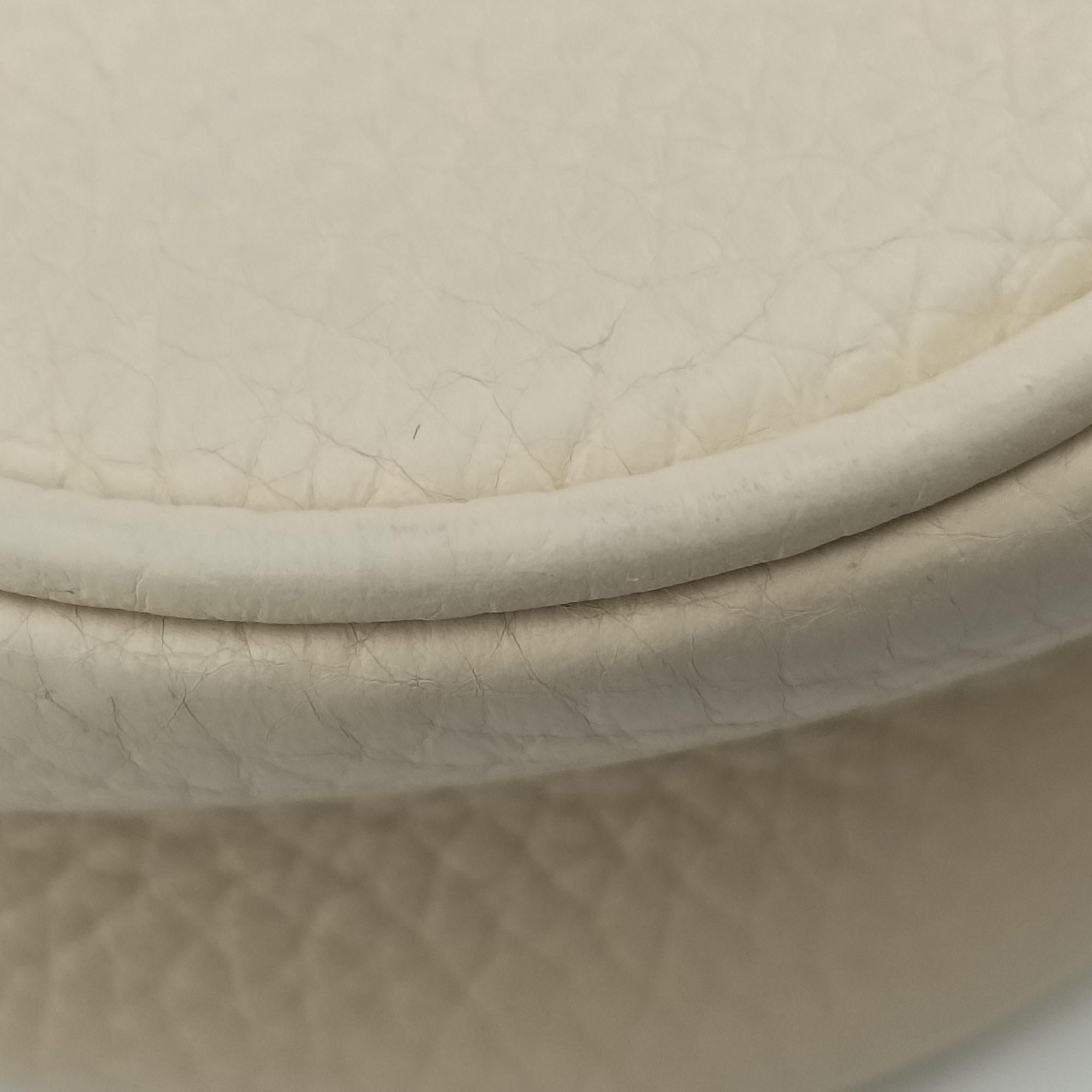 Pre-owned Gucci Soho White Leather 536224 shoulderbag | stylenewstar