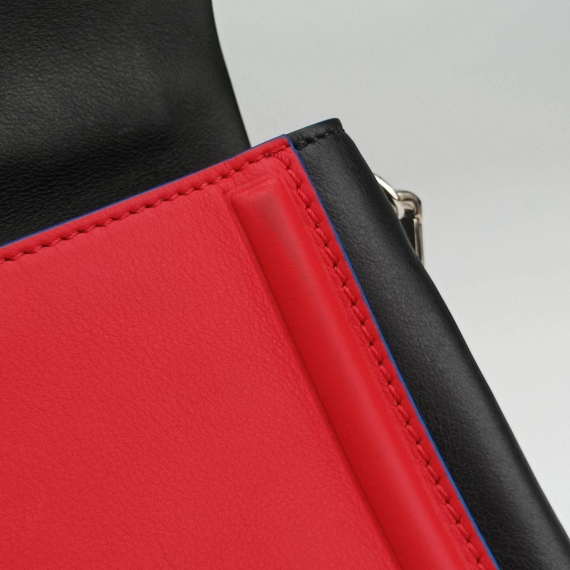 Pre-owned VERSACE Ryder Black × Red×Blue Leather  shoulderbag | stylenewstar