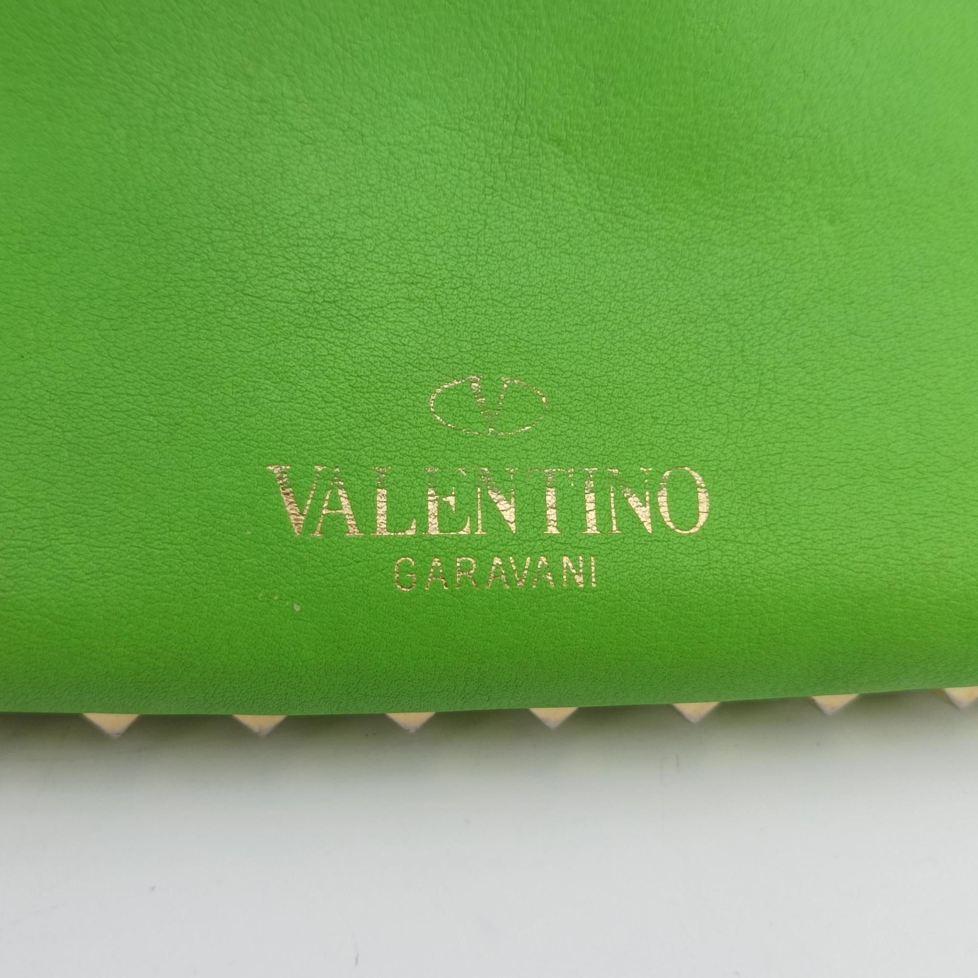 Pre-owned Valentino Rockstud Green Leather  shoulderbag | stylenewstar