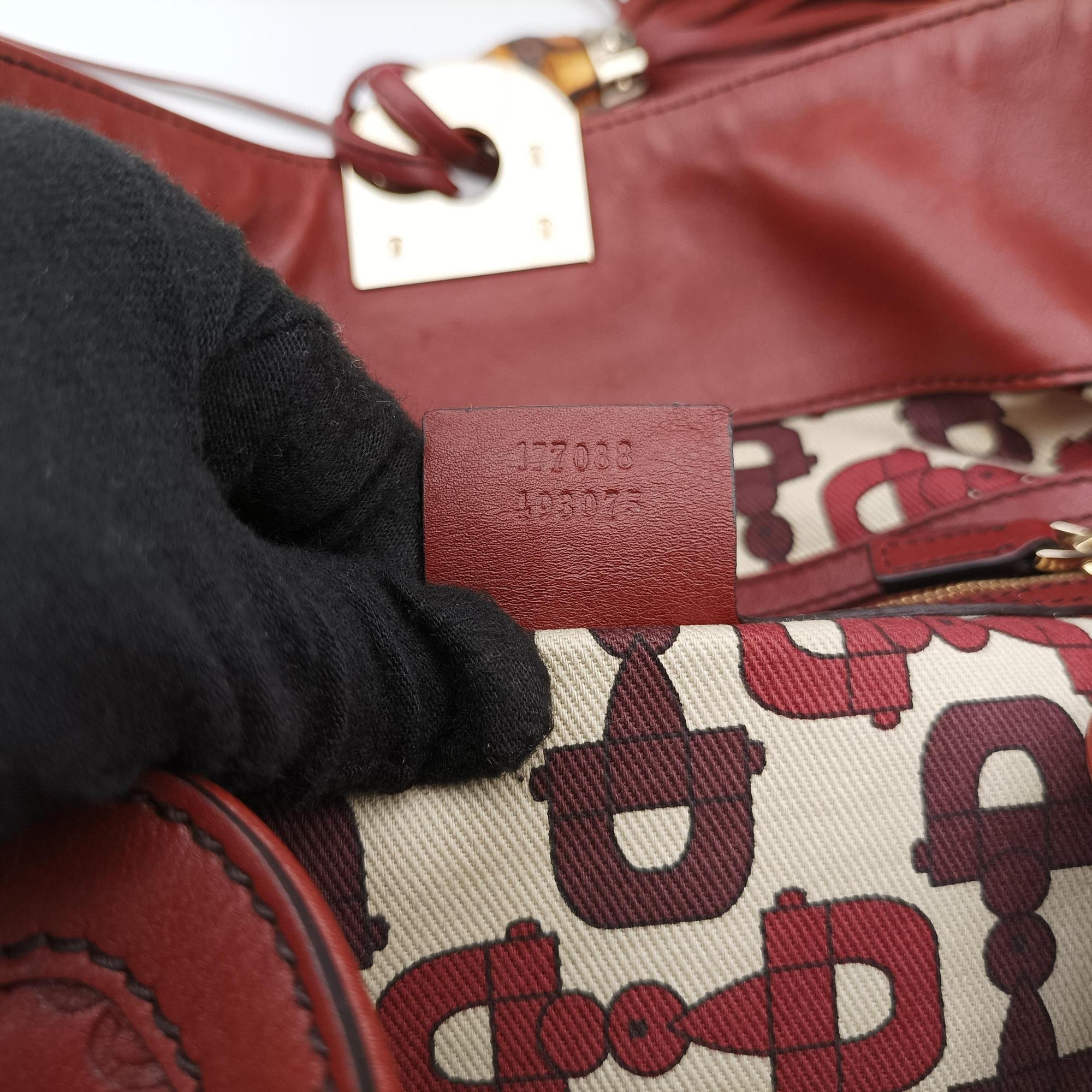 Pre-owned Gucci Indy Hobo Red Leather 177088 handbag | stylenewstar
