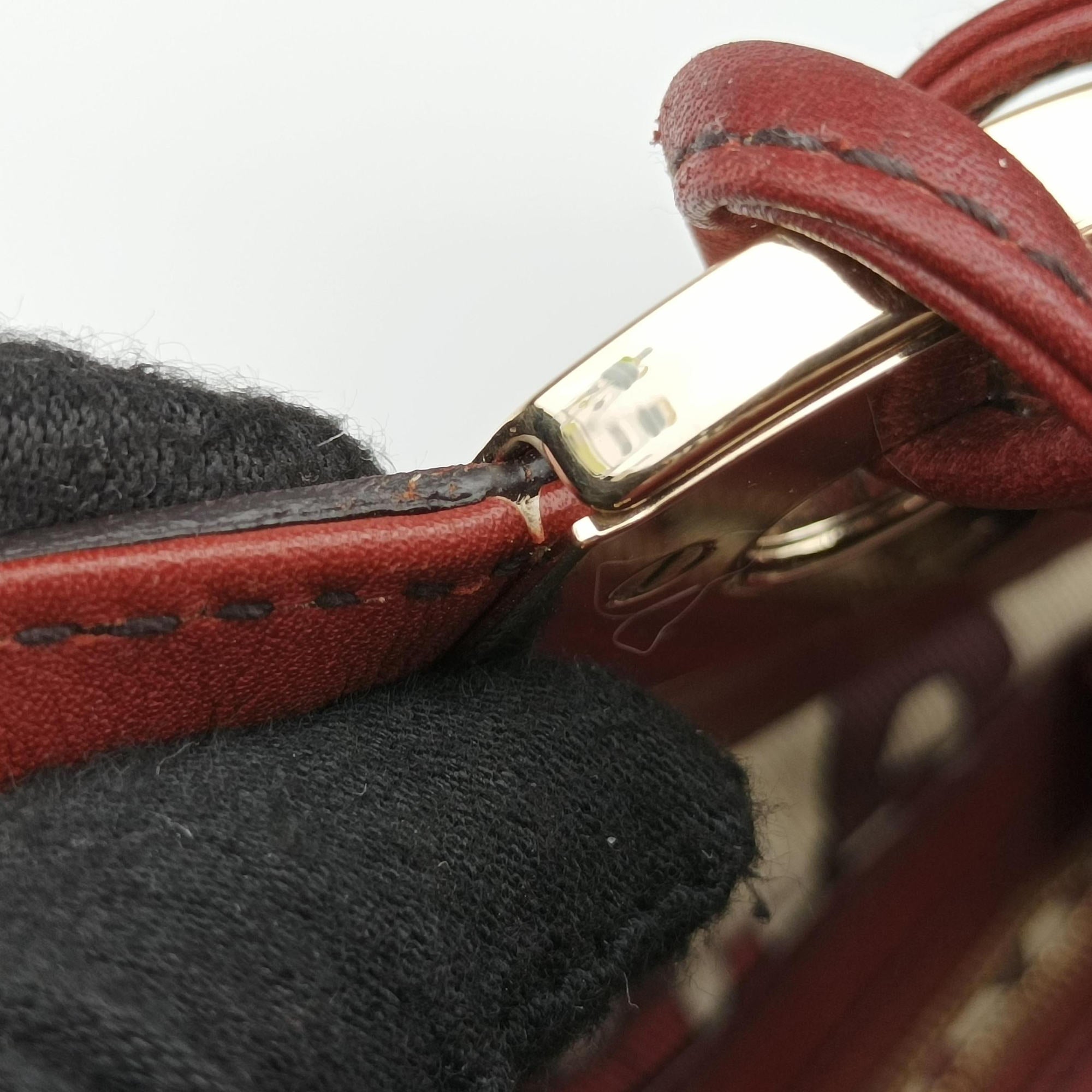 Pre-owned Gucci Indy Hobo Red Leather 177088 handbag | stylenewstar