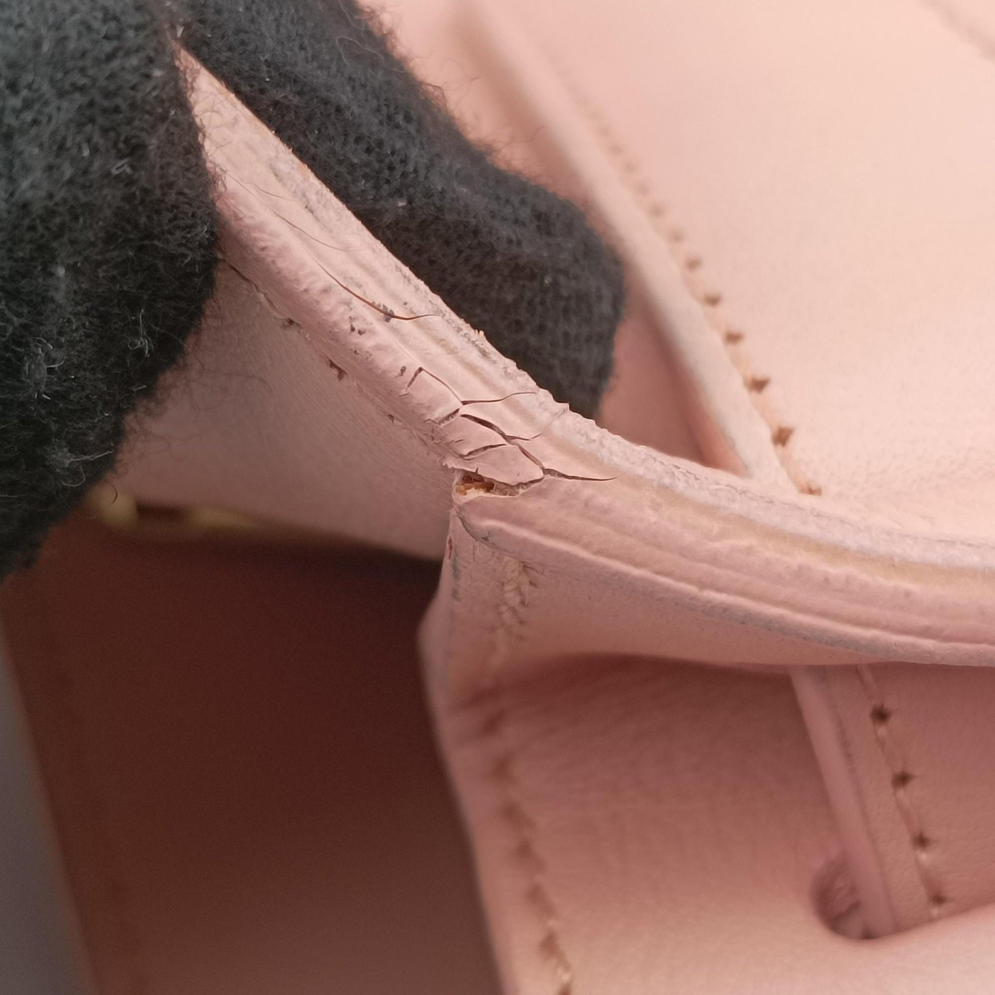 Pre-owned Yves Saint Laurent SAC DE JOUR Pink Leather 324823 shoulderbag | stylenewstar