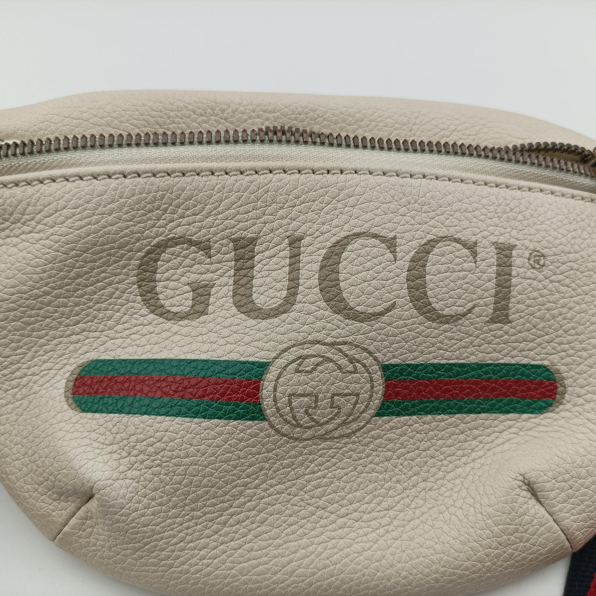 Pre-owned Gucci Gucci Print White Leather 527792 bum bag/waist bag | stylenewstar