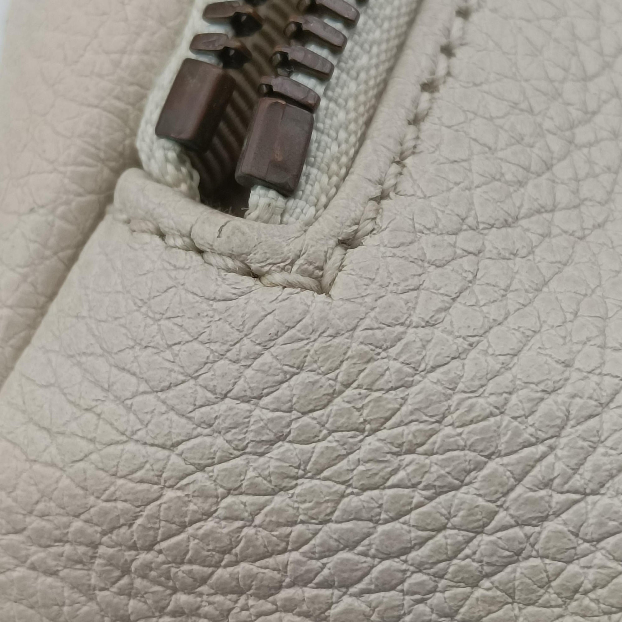 Pre-owned Gucci Gucci Print White Leather 527792 bum bag/waist bag | stylenewstar