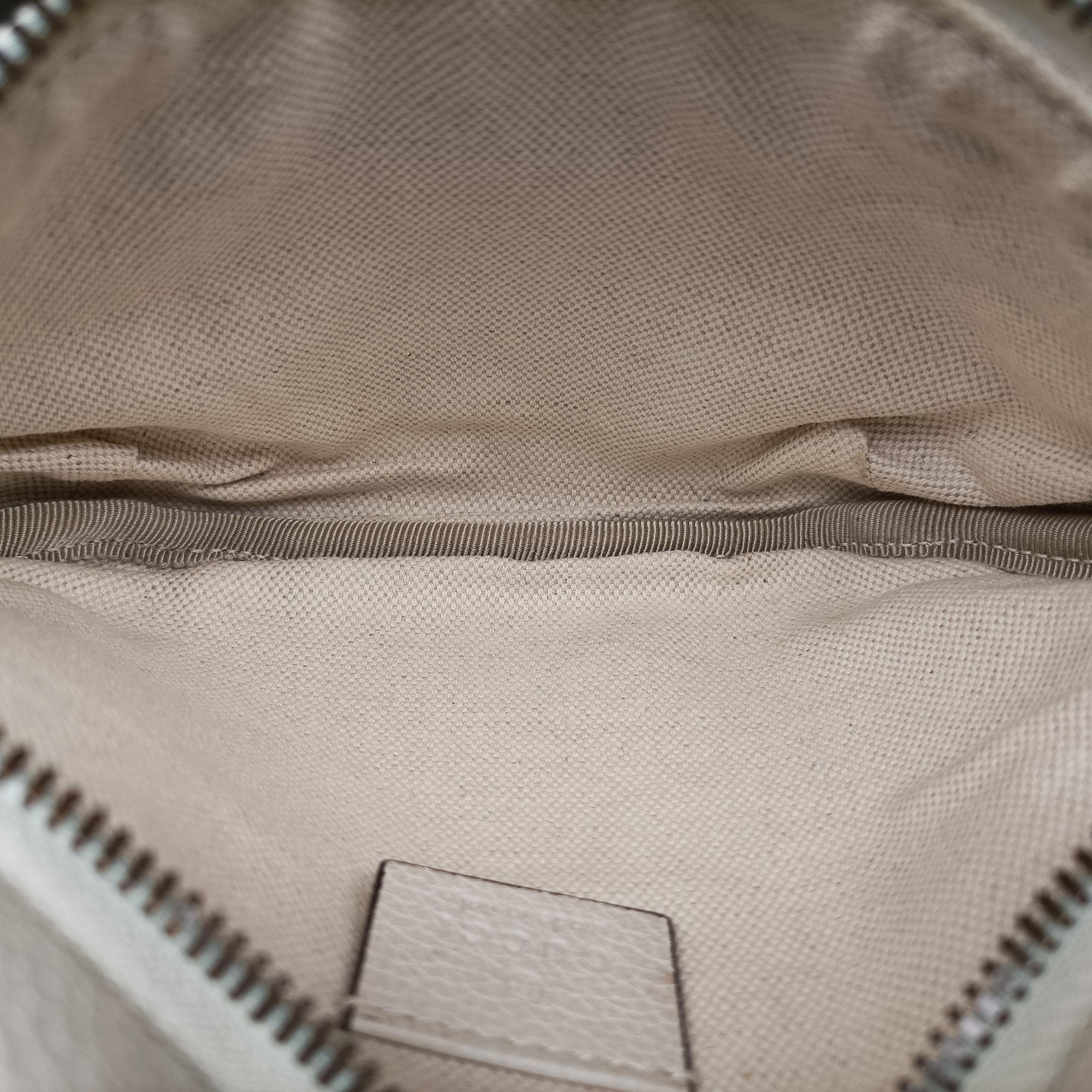 Pre-owned Gucci Gucci Print White Leather 527792 bum bag/waist bag | stylenewstar