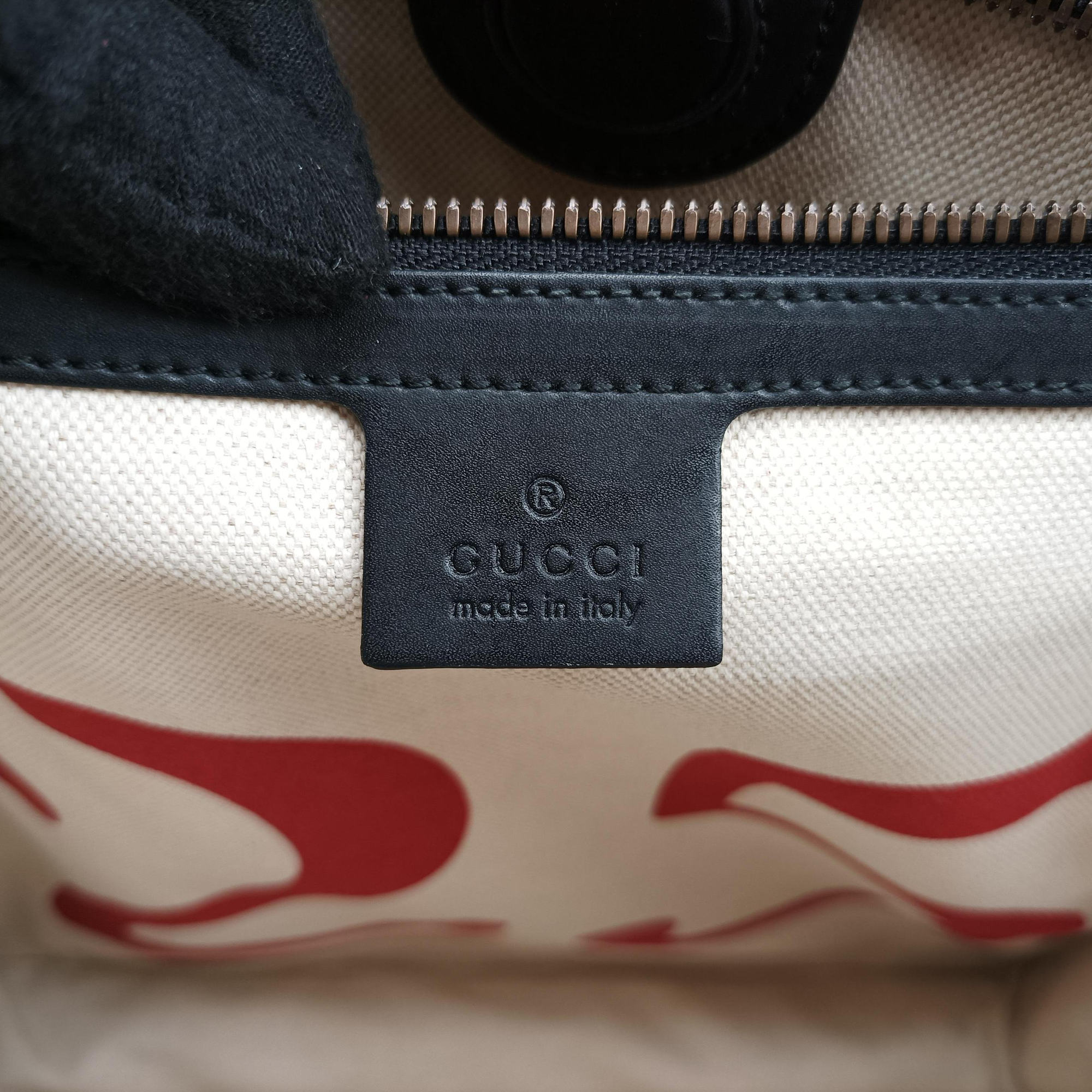 Pre-owned Gucci GG Supreme Wolf Print beige×Multicolour PVC coated canvasｘLeather 450950 shoulderbag | stylenewstar