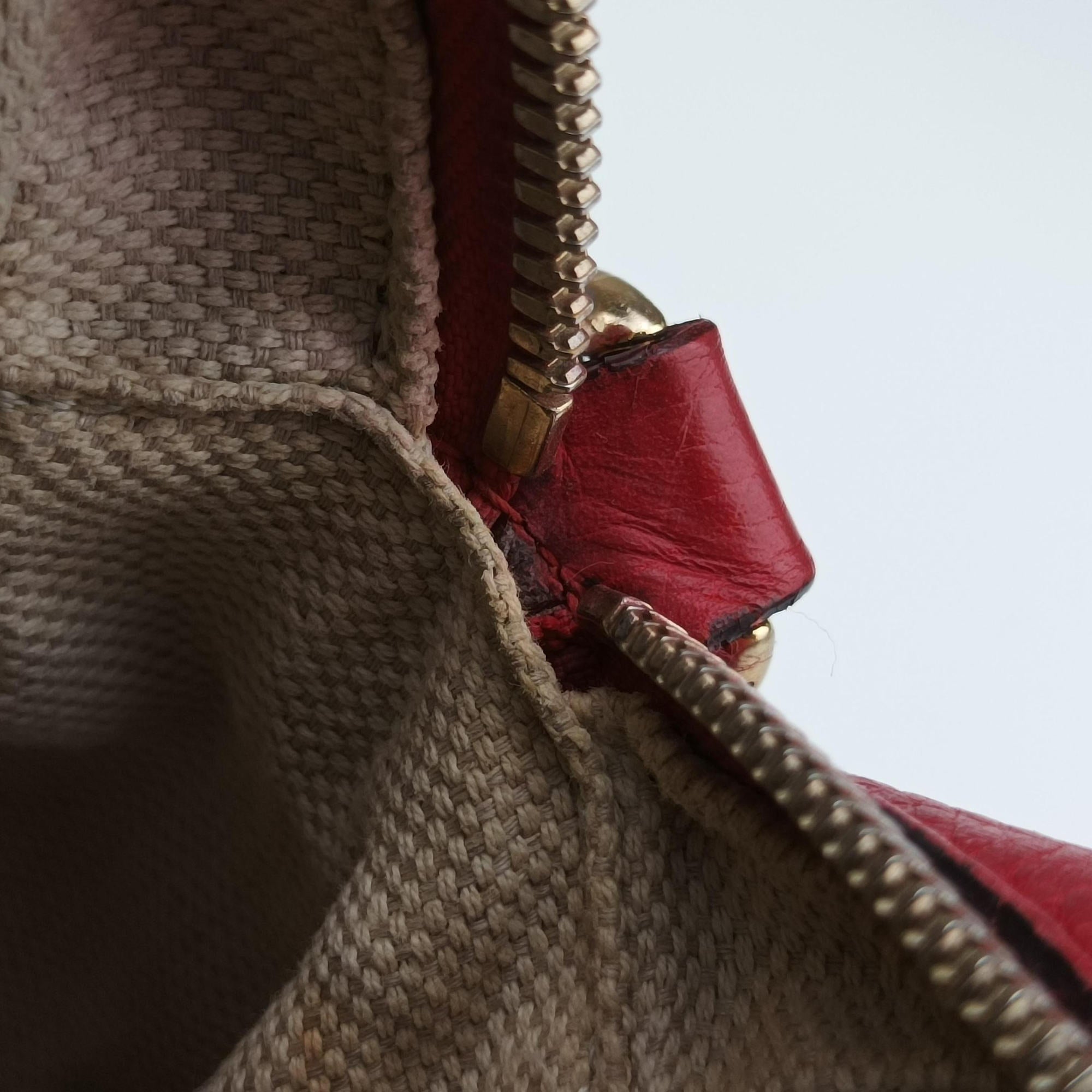 Pre-owned Gucci Soho Red Leather 308364 shoulderbag | stylenewstar