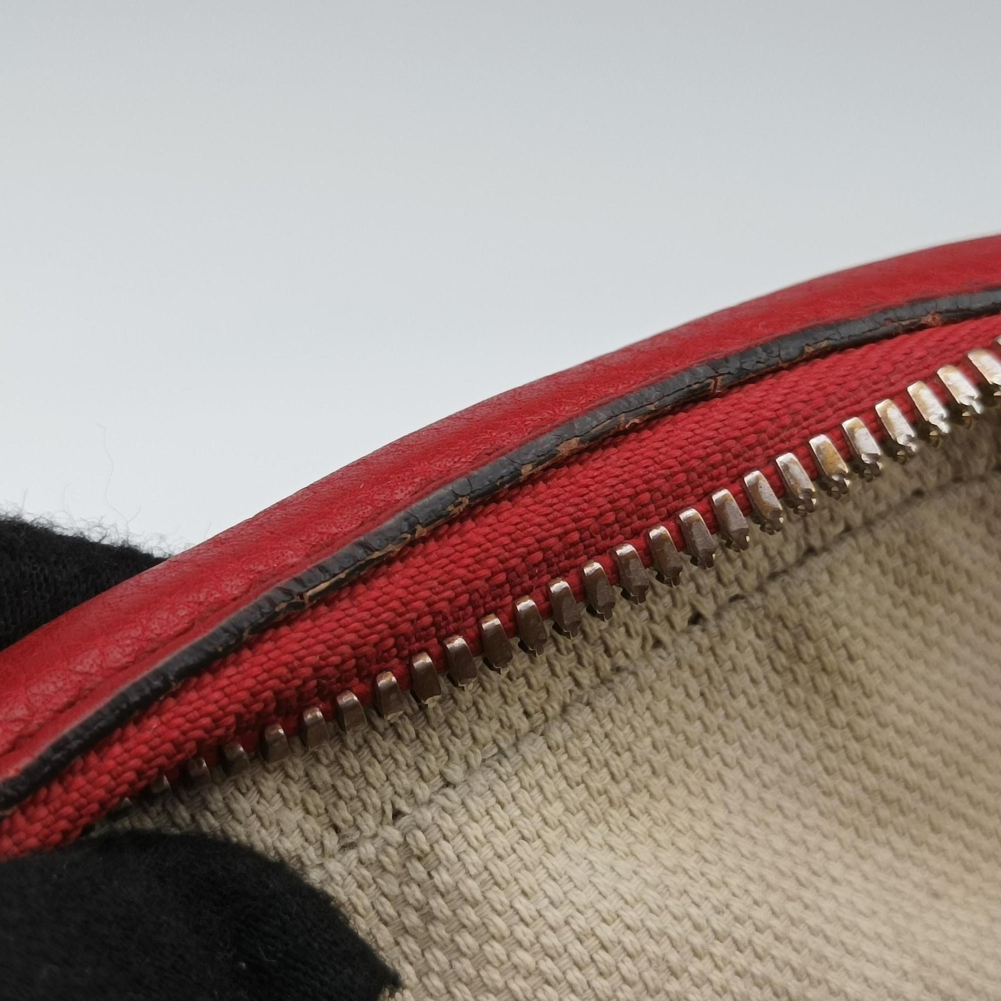 Pre-owned Gucci Soho Red Leather 308364 shoulderbag | stylenewstar
