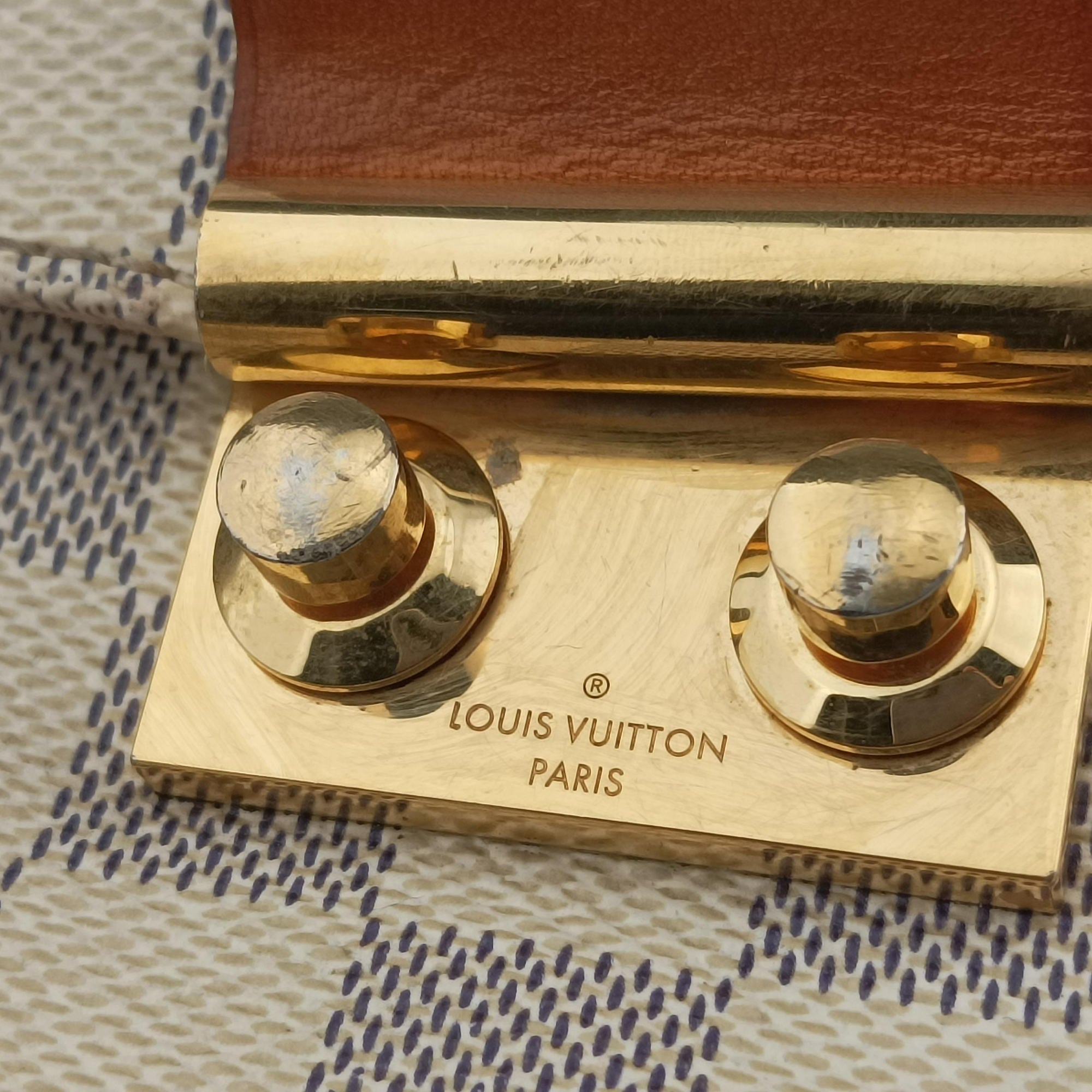 Secondhand Louis Vuitton CROISETTE Azur Damier Canvas N41581 shoulderbag | stylenewstar