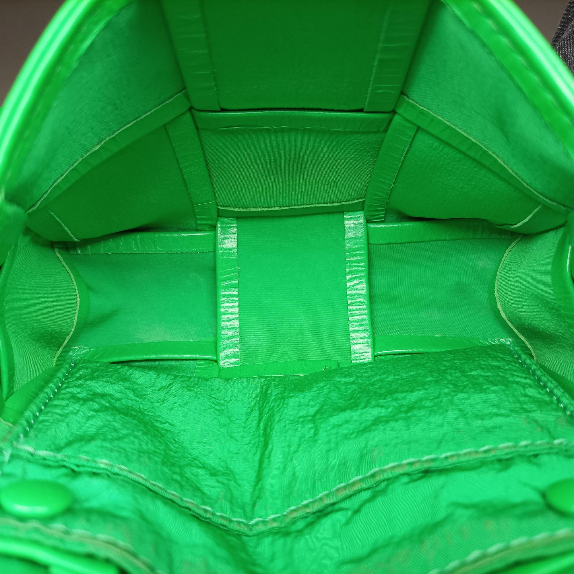 Pre-owned Bottega Veneta candy cassette Green Leather  shoulderbag | stylenewstar