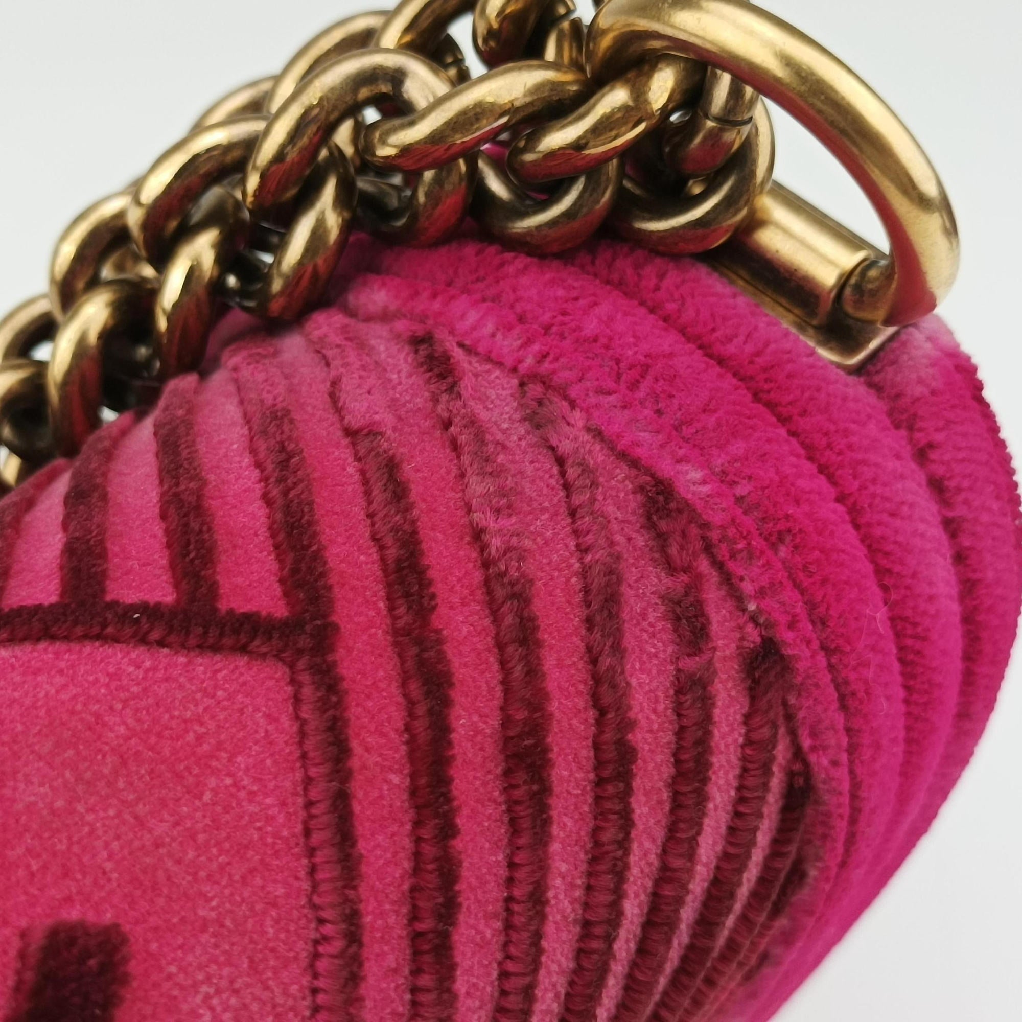 Pre-owned Chanel BOY CHANEL Pink velour A67085 shoulderbag | stylenewstar