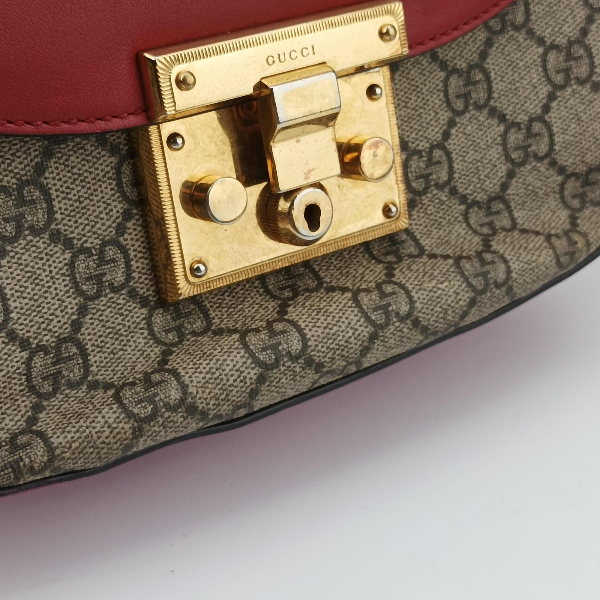 Vintage Gucci GG Supreme Padlock Beige×Red×Multicolour PVC coated canvas×Leather 453189 shoulderbag | stylenewstar