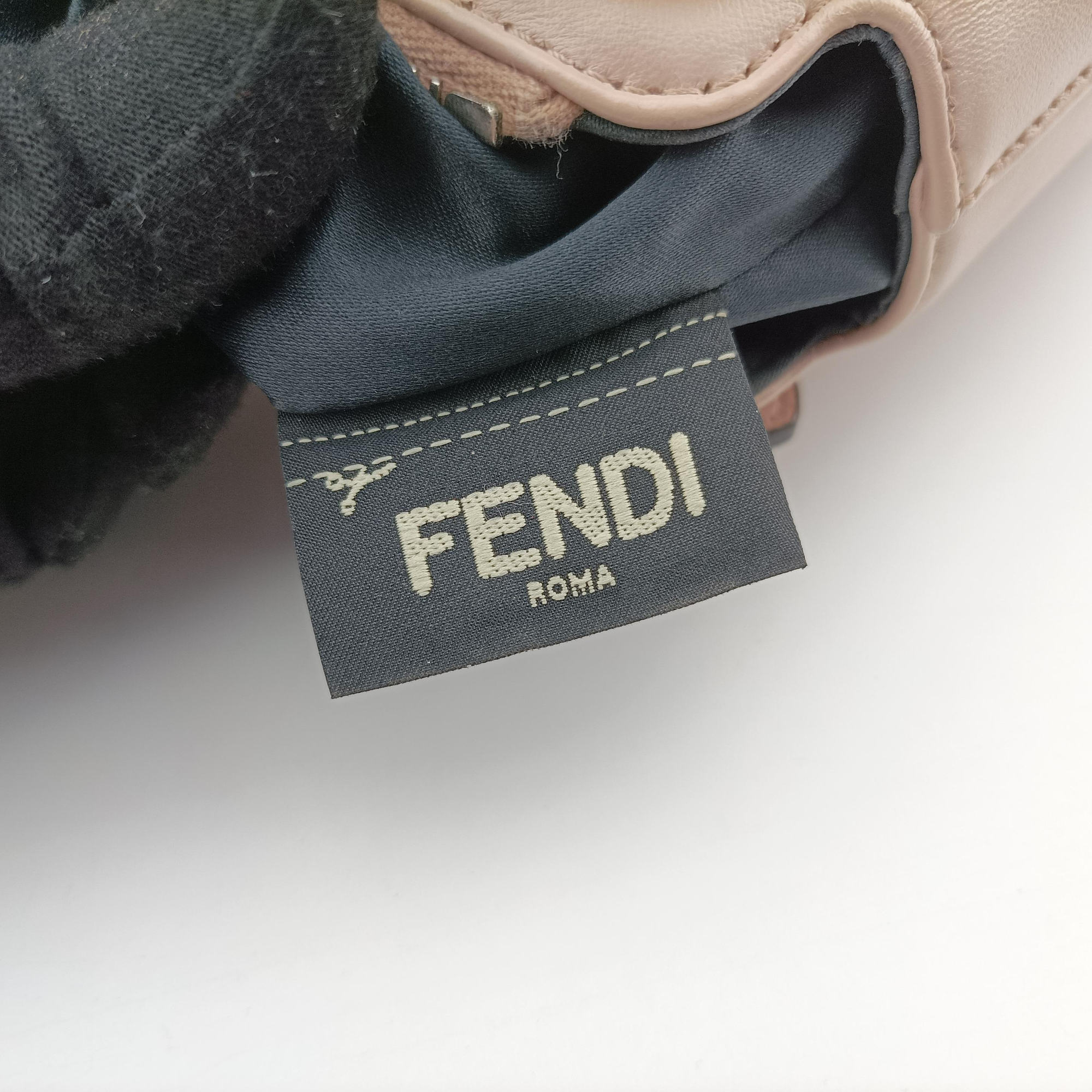 Vintage Fendi By the Way Pink Leather 8BL135 shoulderbag | stylenewstar