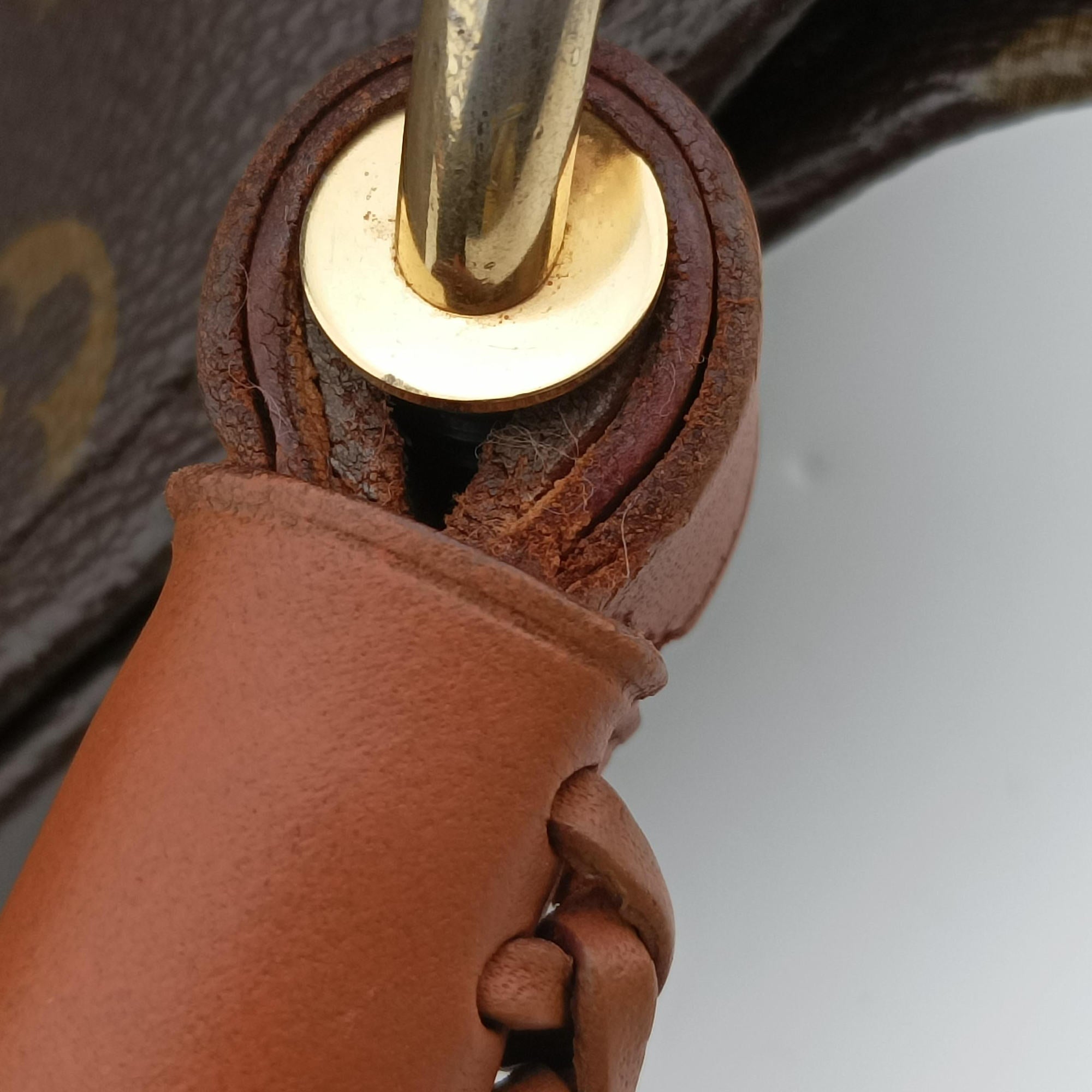 Secondhand Louis Vuitton ARTSY MM Brown Monogram Canvas M40249 handbag | stylenewstar