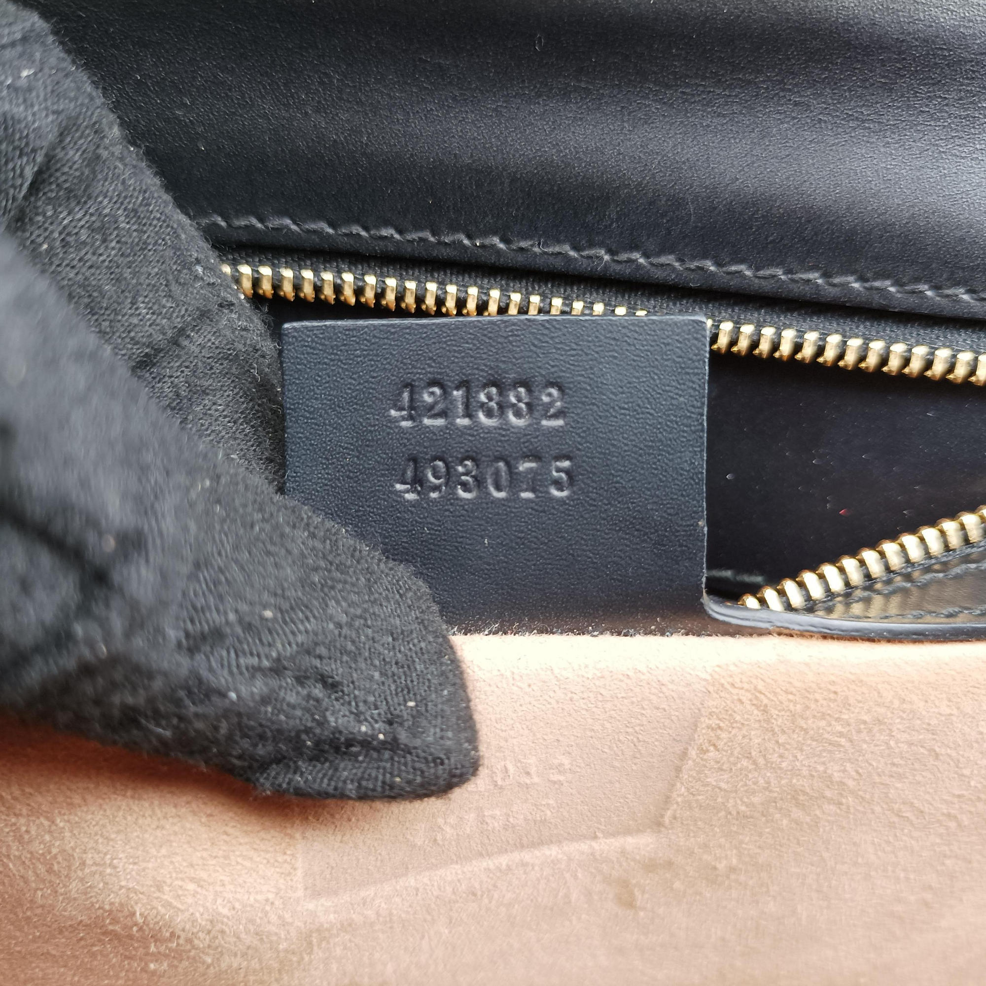 Pre-owned Gucci Sylvie Black Leather 421882 shoulderbag | stylenewstar