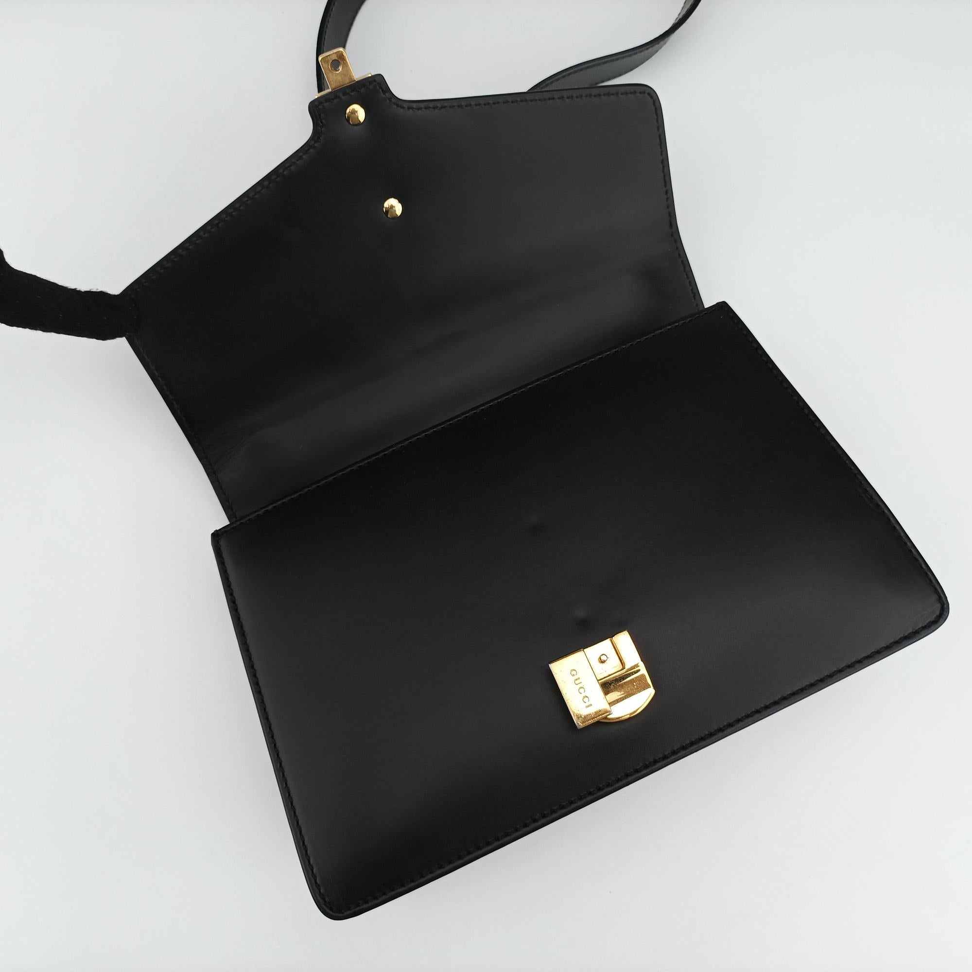 Pre-owned Gucci Sylvie Black Leather 421882 shoulderbag | stylenewstar