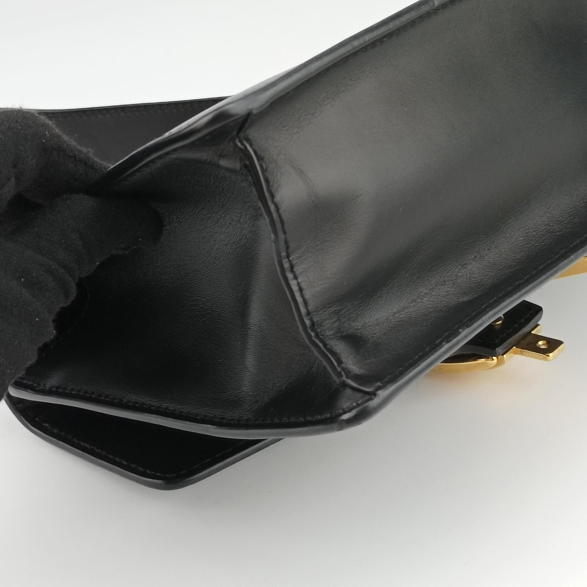 Pre-owned Gucci Sylvie Black Leather 421882 shoulderbag | stylenewstar