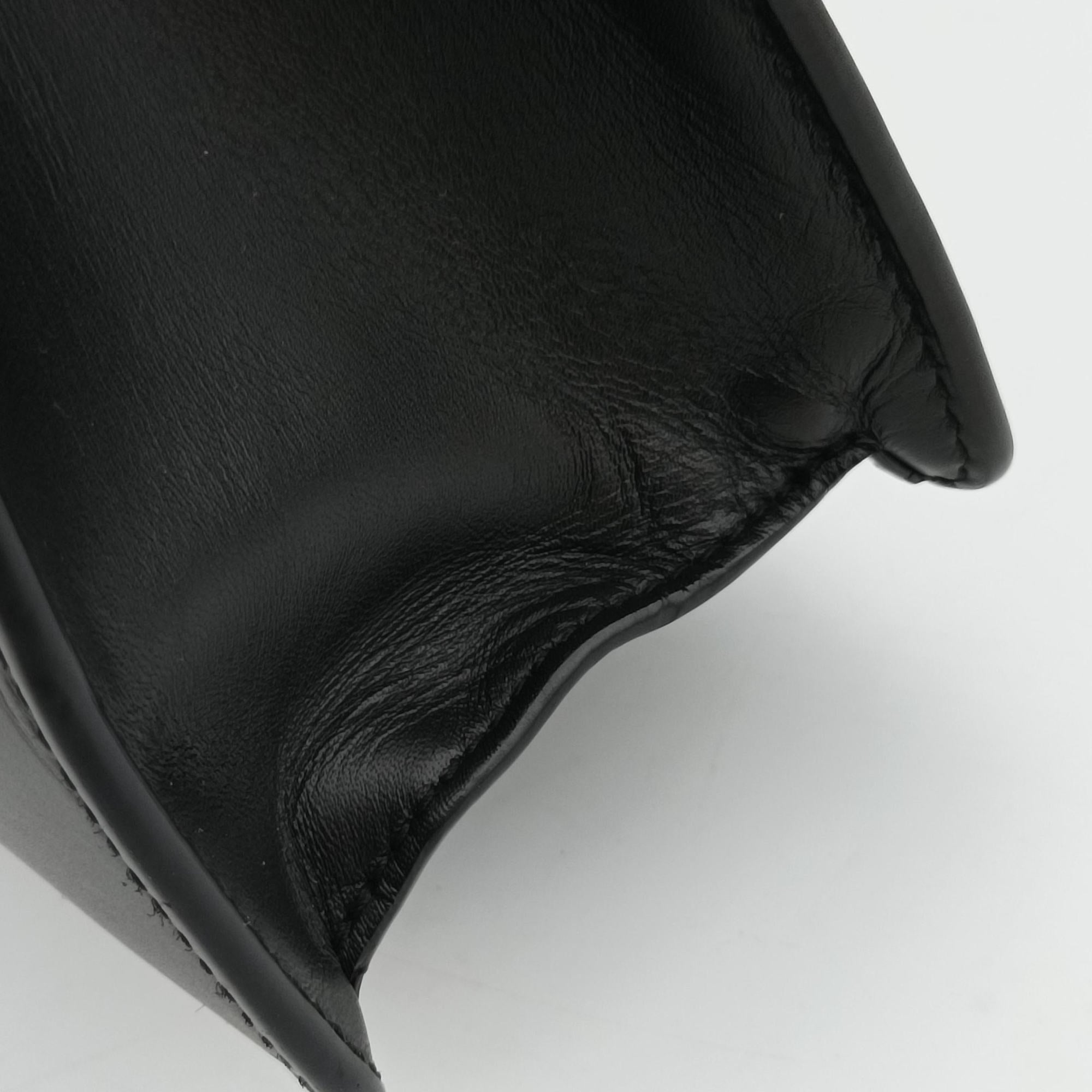 Pre-owned Gucci Sylvie Black Leather 421882 shoulderbag | stylenewstar