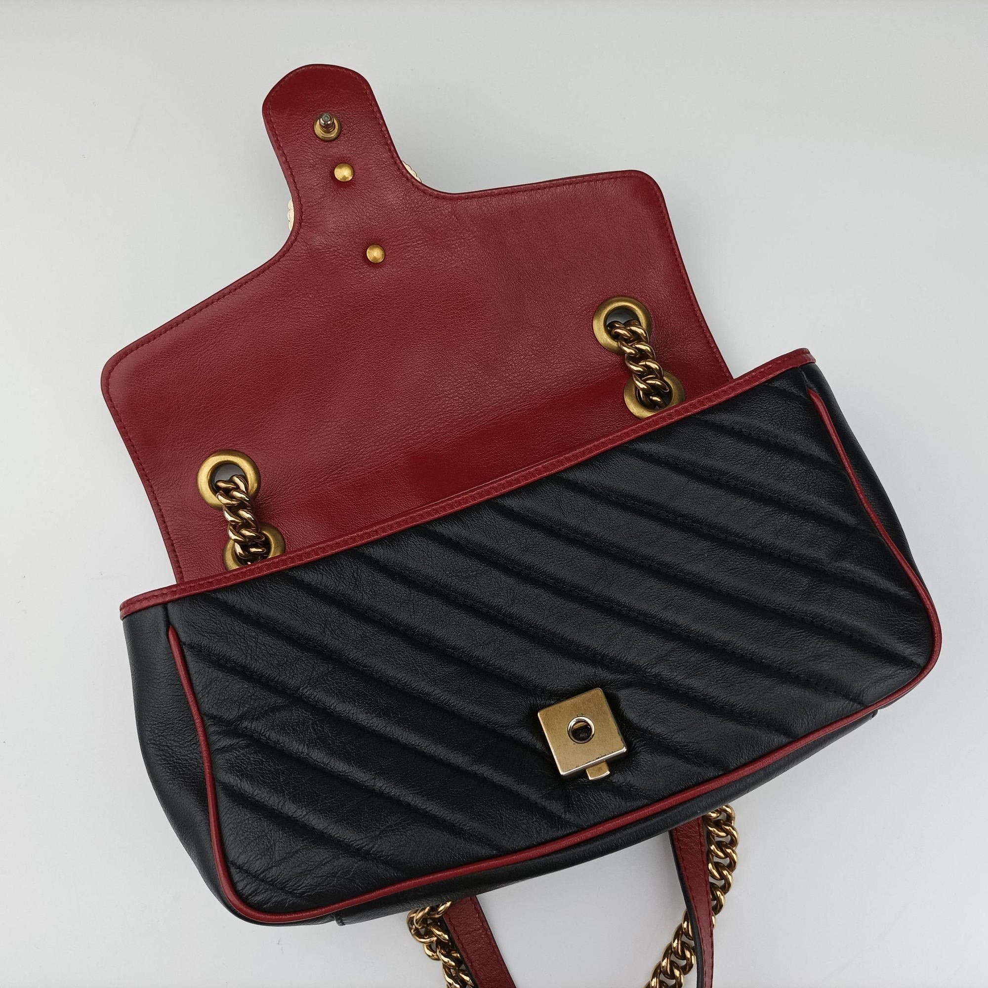 Pre-owned Gucci GG Marmont Black×red Leather 443497 shoulderbag | stylenewstar