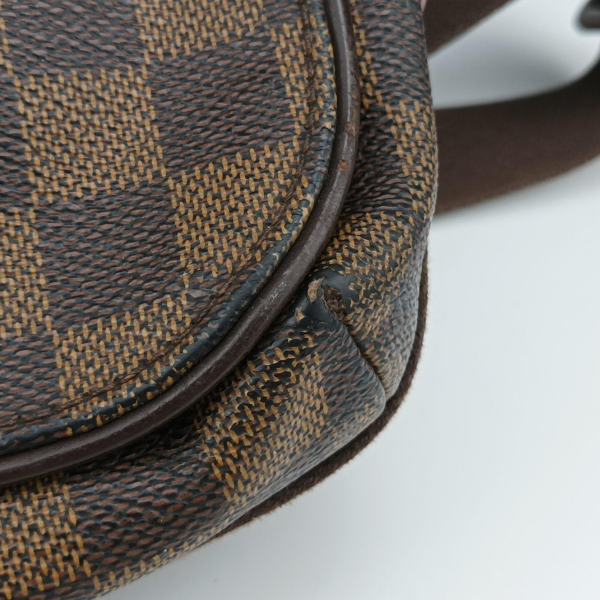 Pre-owned Louis Vuitton District MM EBENE Damier Canvas N41212 shoulderbag | stylenewstar