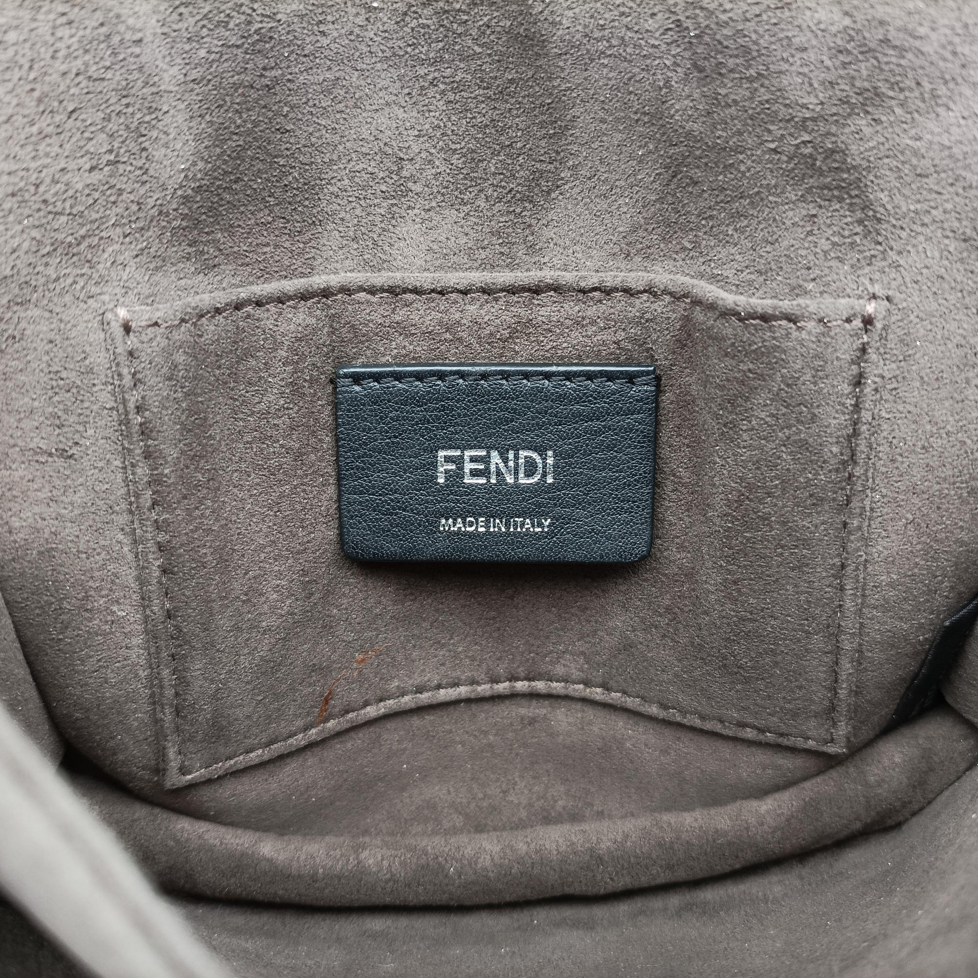 Pre-owned Fendi studded Kan I Silver Leather 8M0381 shoulderbag | stylenewstar