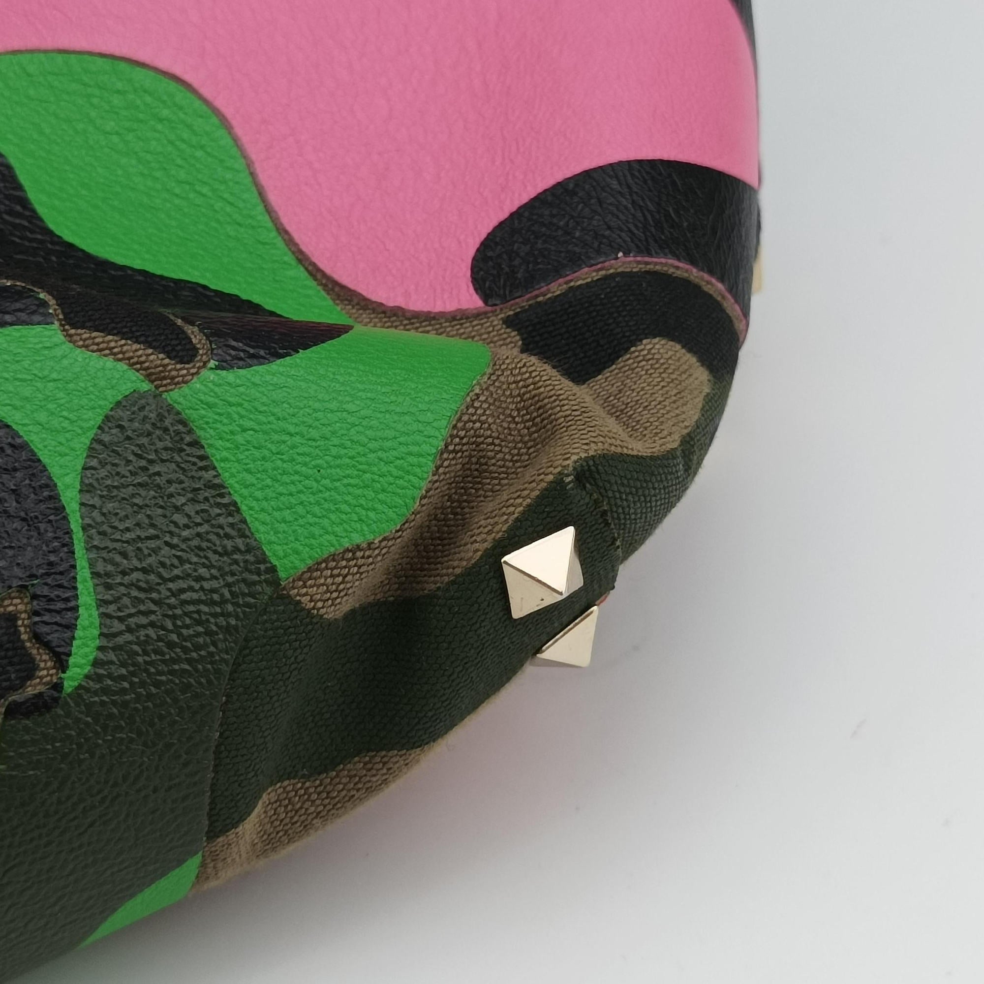 Pre-owned Valentino Rockstud camouflage Multicolour Canvas × Leather  shoulderbag | stylenewstar