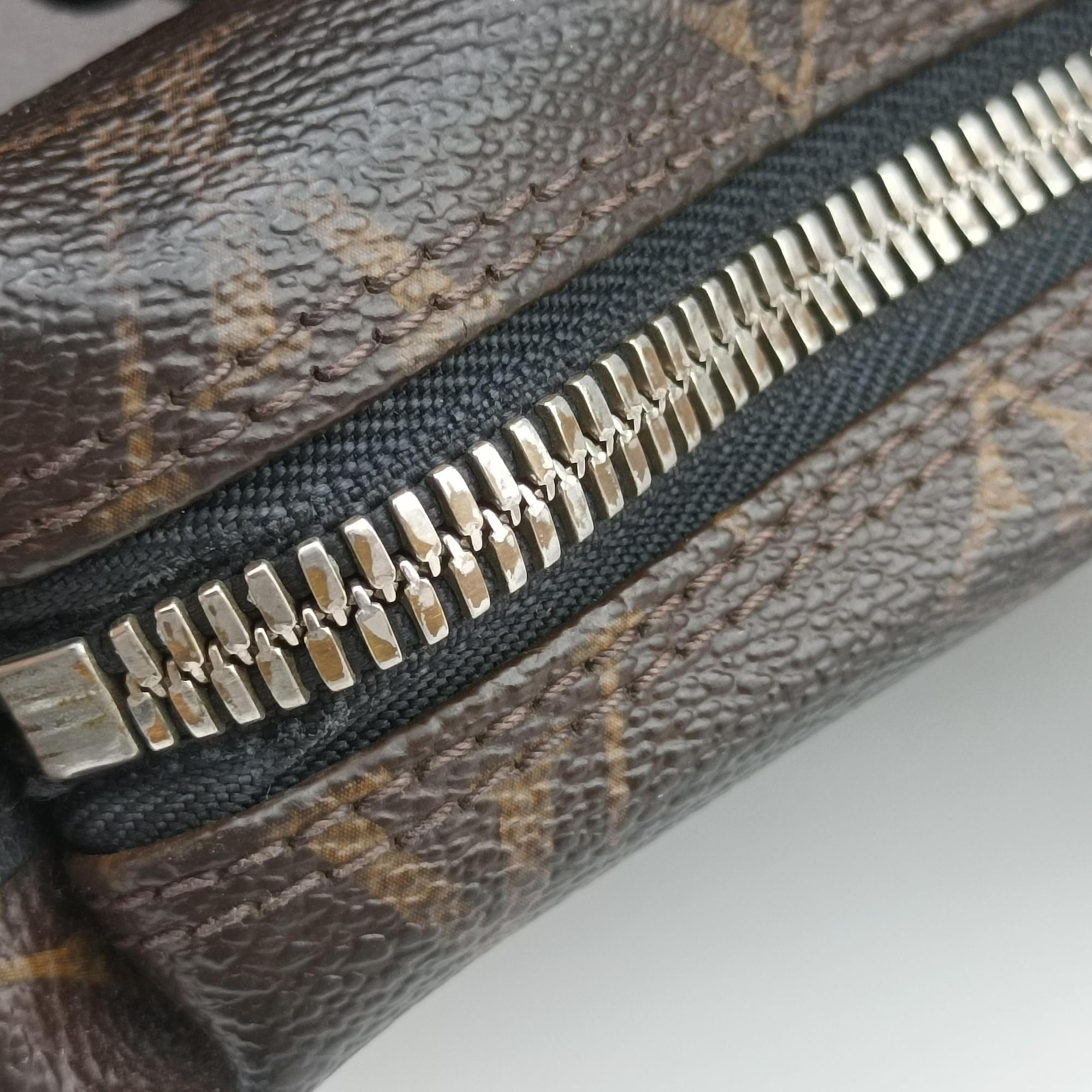 Vintage Louis Vuitton KITAN brown×black Monogram Canvas×calf leather M40388 shoulderbag | stylenewstar