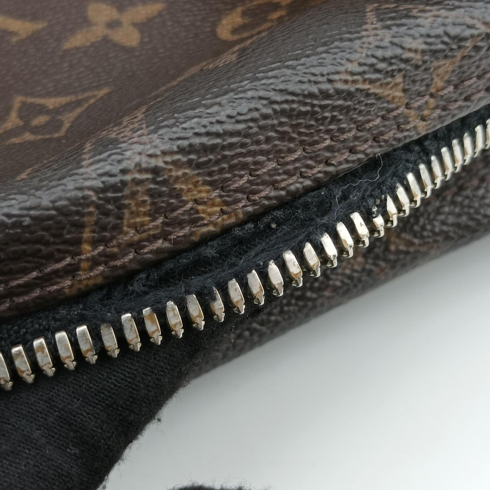 Vintage Louis Vuitton KITAN brown×black Monogram Canvas×calf leather M40388 shoulderbag | stylenewstar