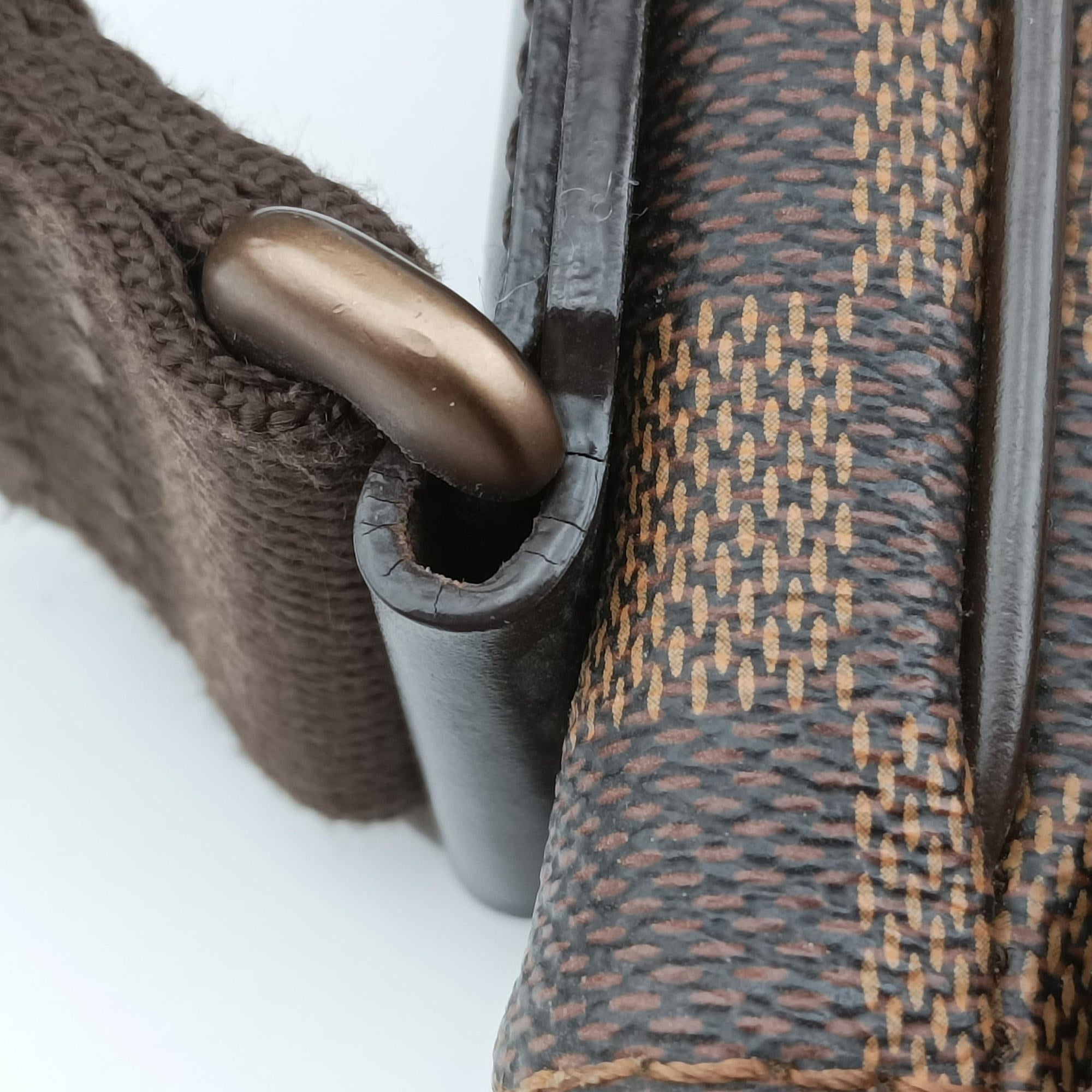 Vintage Louis Vuitton District MM EBENE Damier Canvas N41212 shoulderbag | stylenewstar