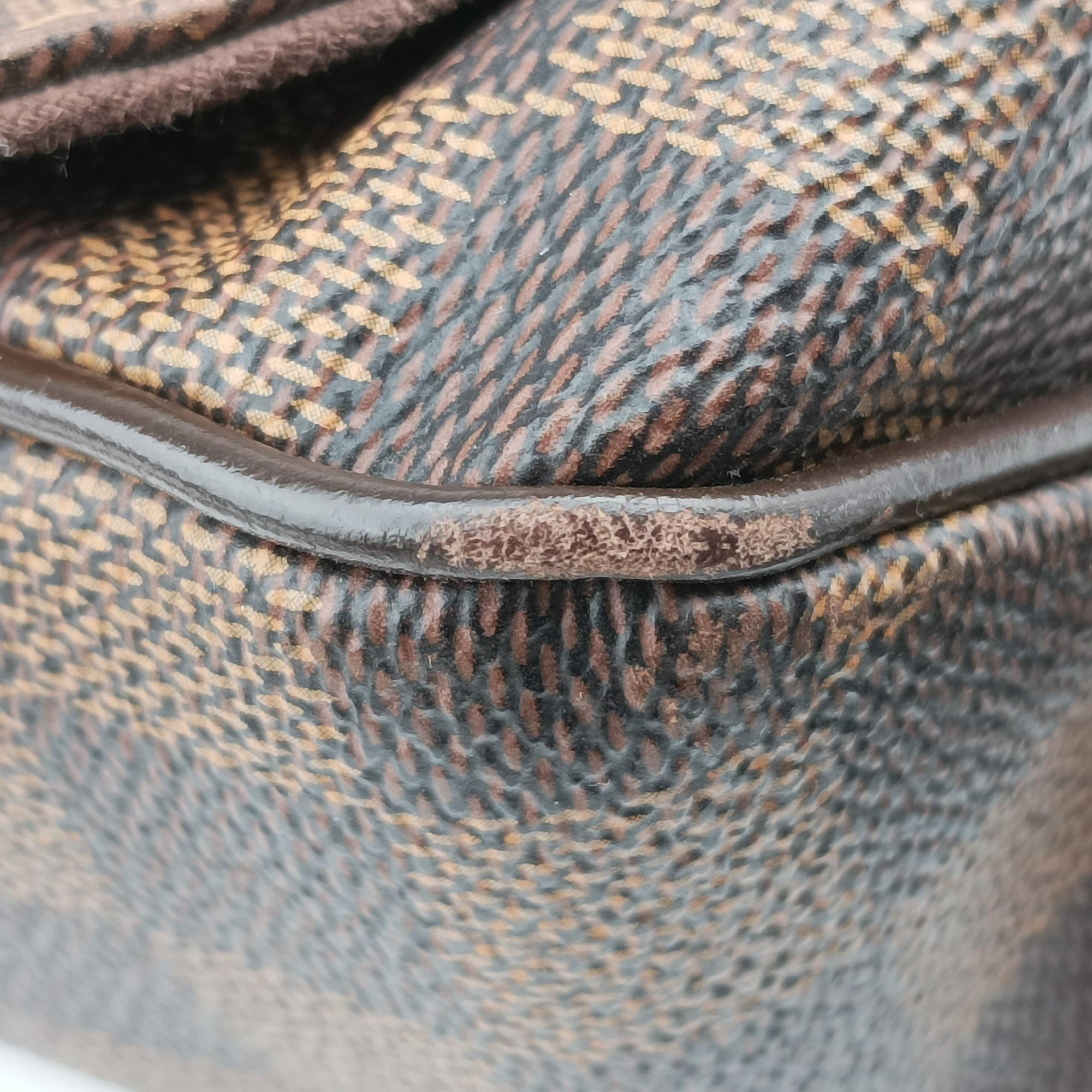 Vintage Louis Vuitton District MM EBENE Damier Canvas N41212 shoulderbag | stylenewstar