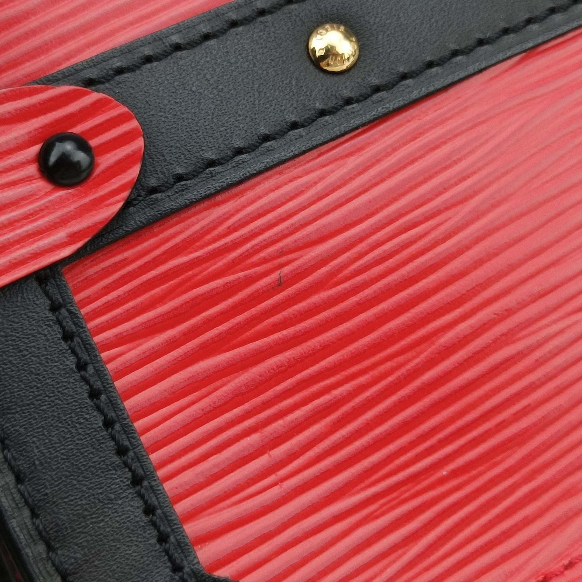 Pre-owned Louis Vuitton Trunk Clutch Rouge×Black Epi M51697 shoulderbag | stylenewstar