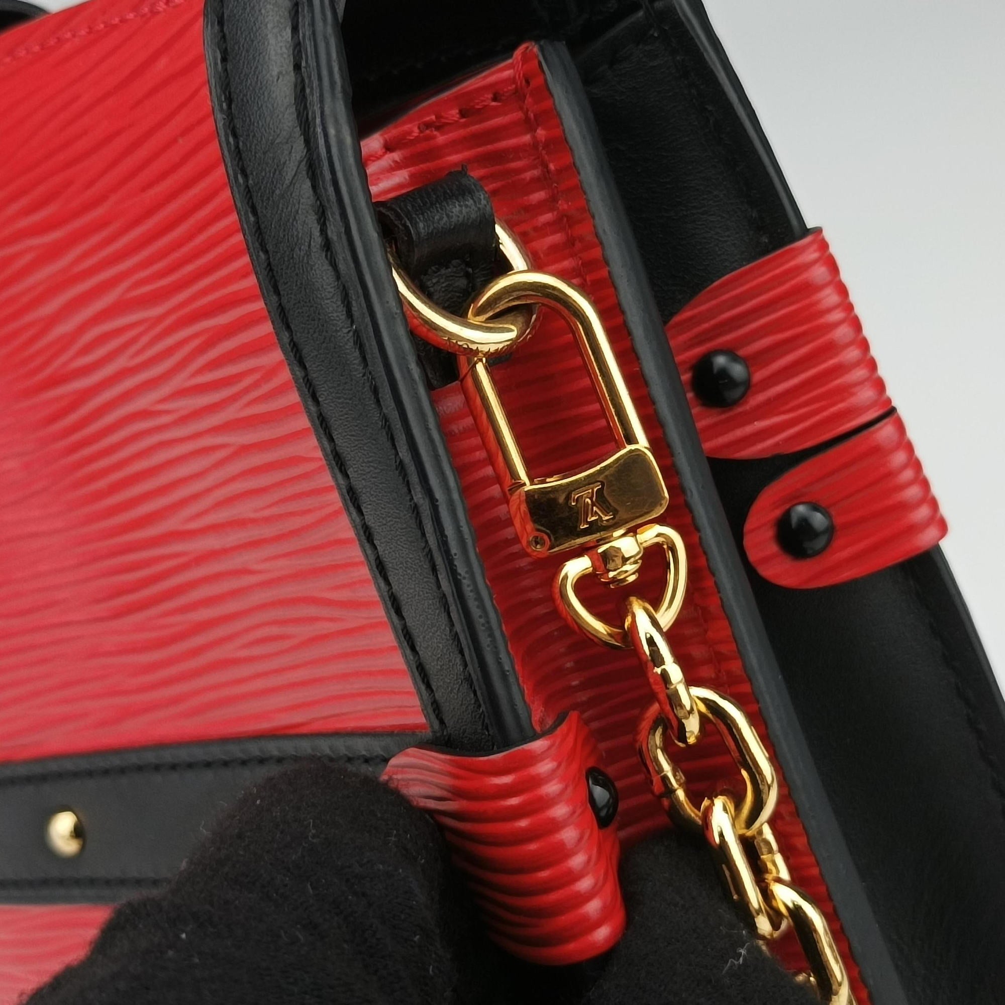 Pre-owned Louis Vuitton Trunk Clutch Rouge×Black Epi M51697 shoulderbag | stylenewstar