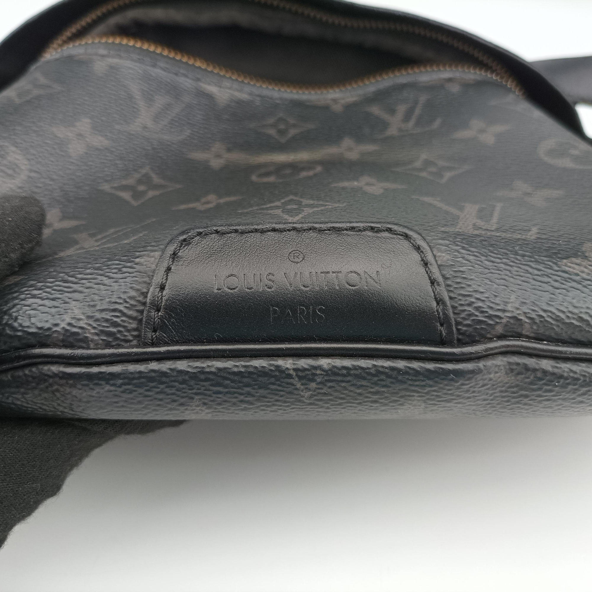 Secondhand Louis Vuitton Discovery Bum Bag Black Monogram eclipse M44336 bum bag/waist bag | stylenewstar