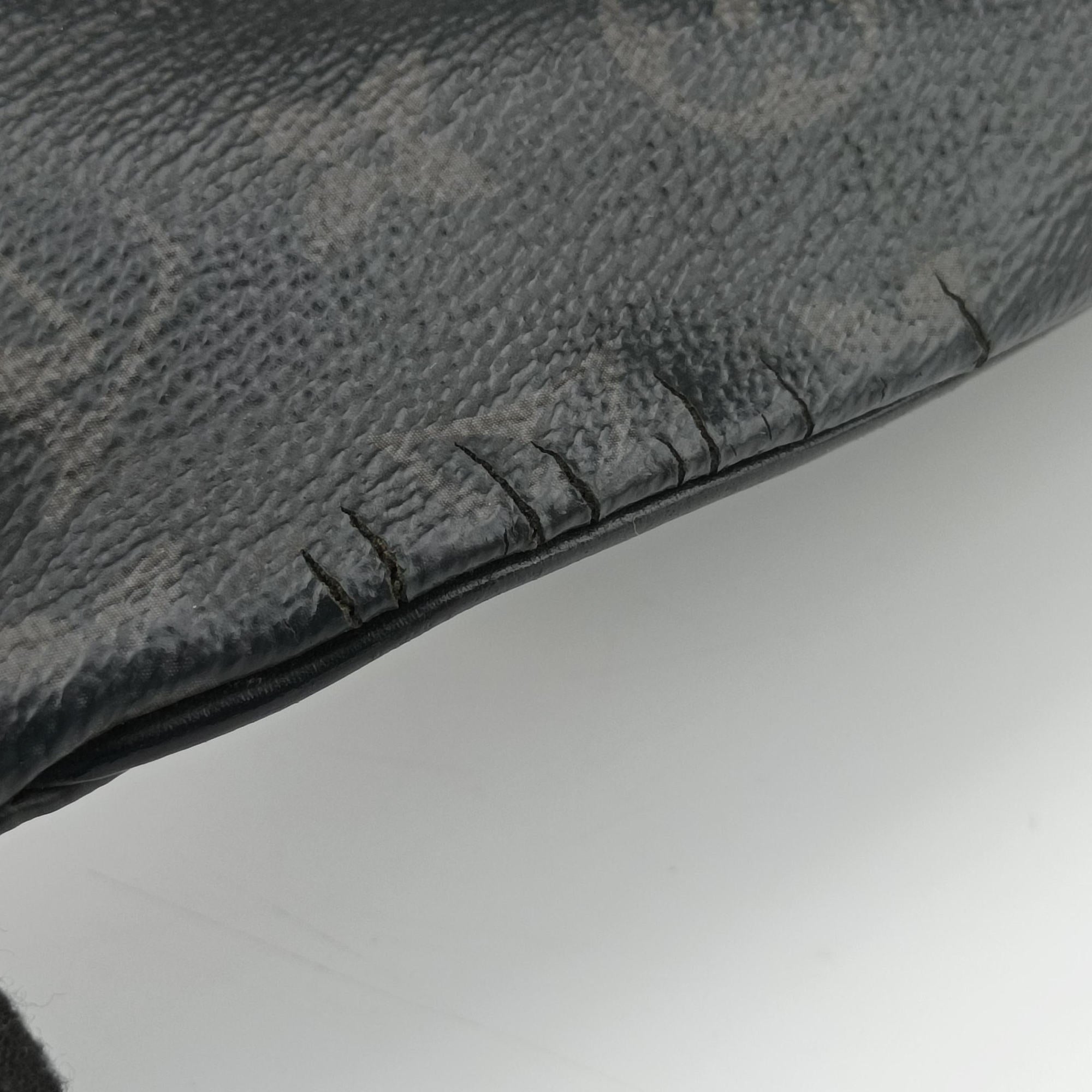 Secondhand Louis Vuitton Discovery Bum Bag Black Monogram eclipse M44336 bum bag/waist bag | stylenewstar