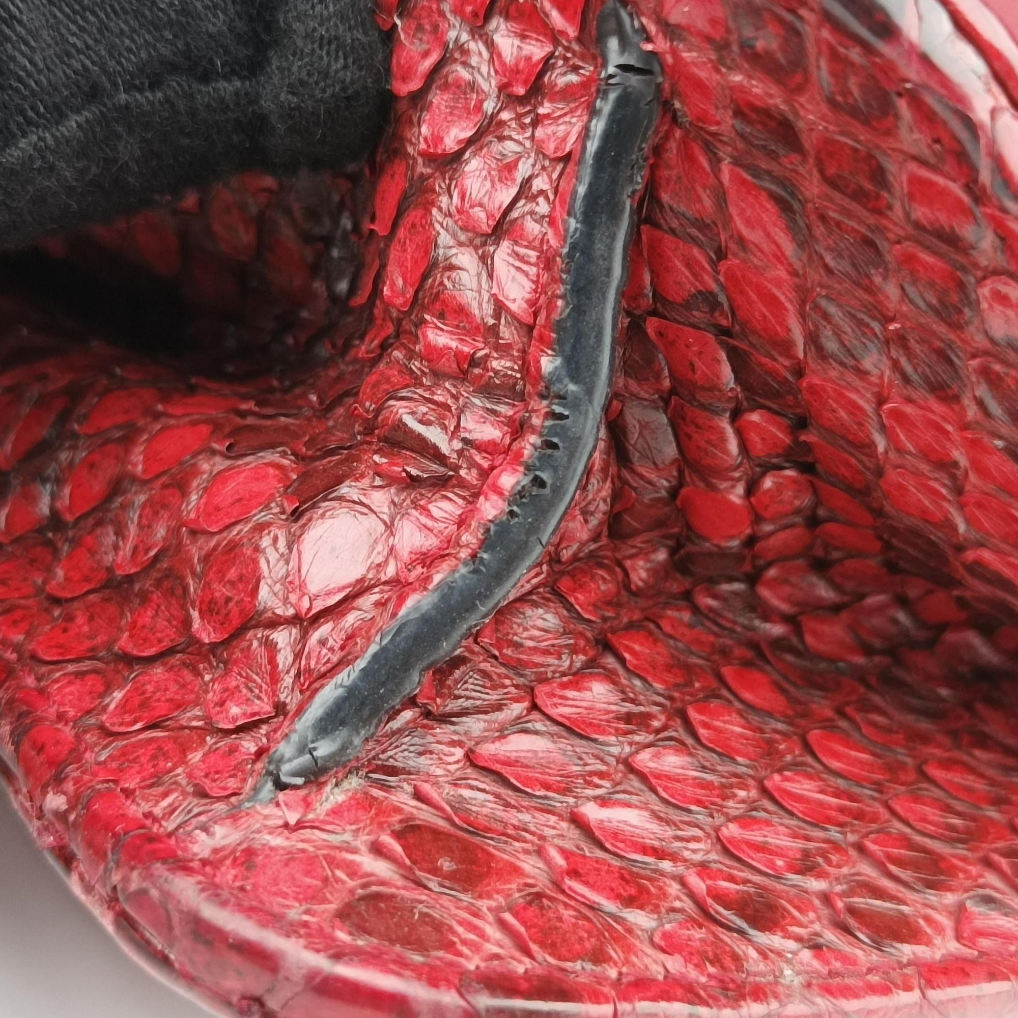 Secondhand Gucci GG Marmont Red snakeskin 488426 shoulderbag | stylenewstar