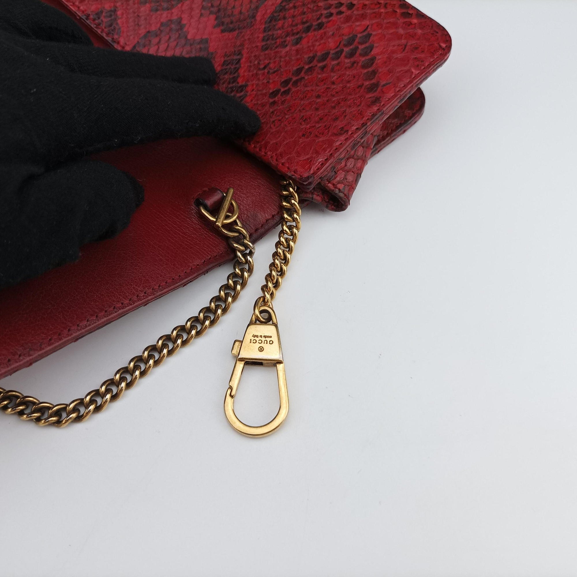 Secondhand Gucci GG Marmont Red snakeskin 488426 shoulderbag | stylenewstar
