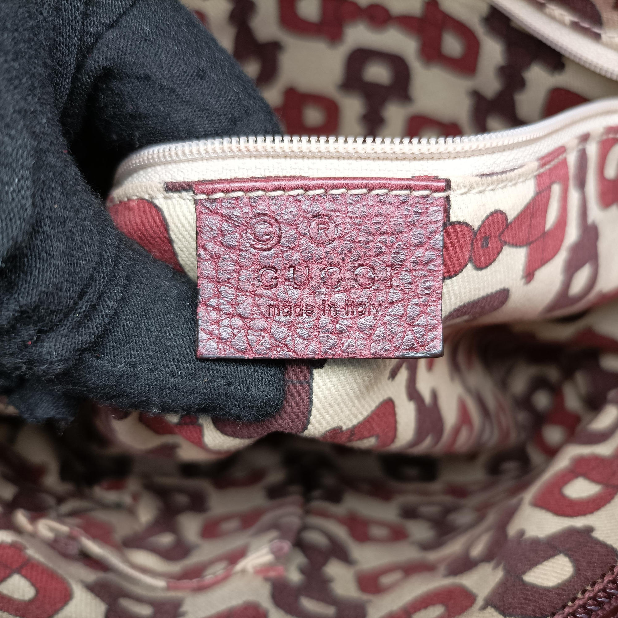 Secondhand Gucci GG Imprime messenger Burgundy Leather 264217 shoulderbag | stylenewstar