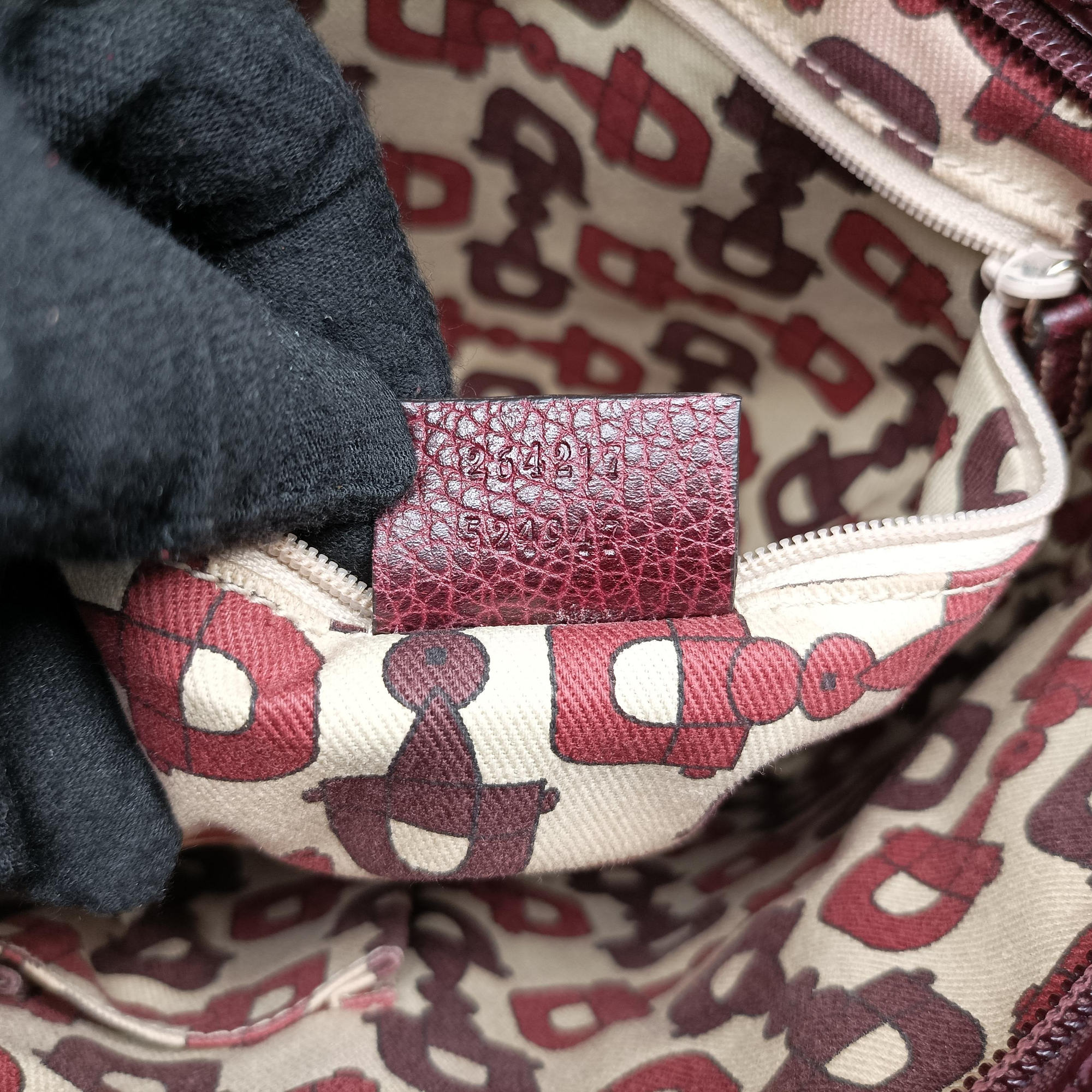 Secondhand Gucci GG Imprime messenger Burgundy Leather 264217 shoulderbag | stylenewstar