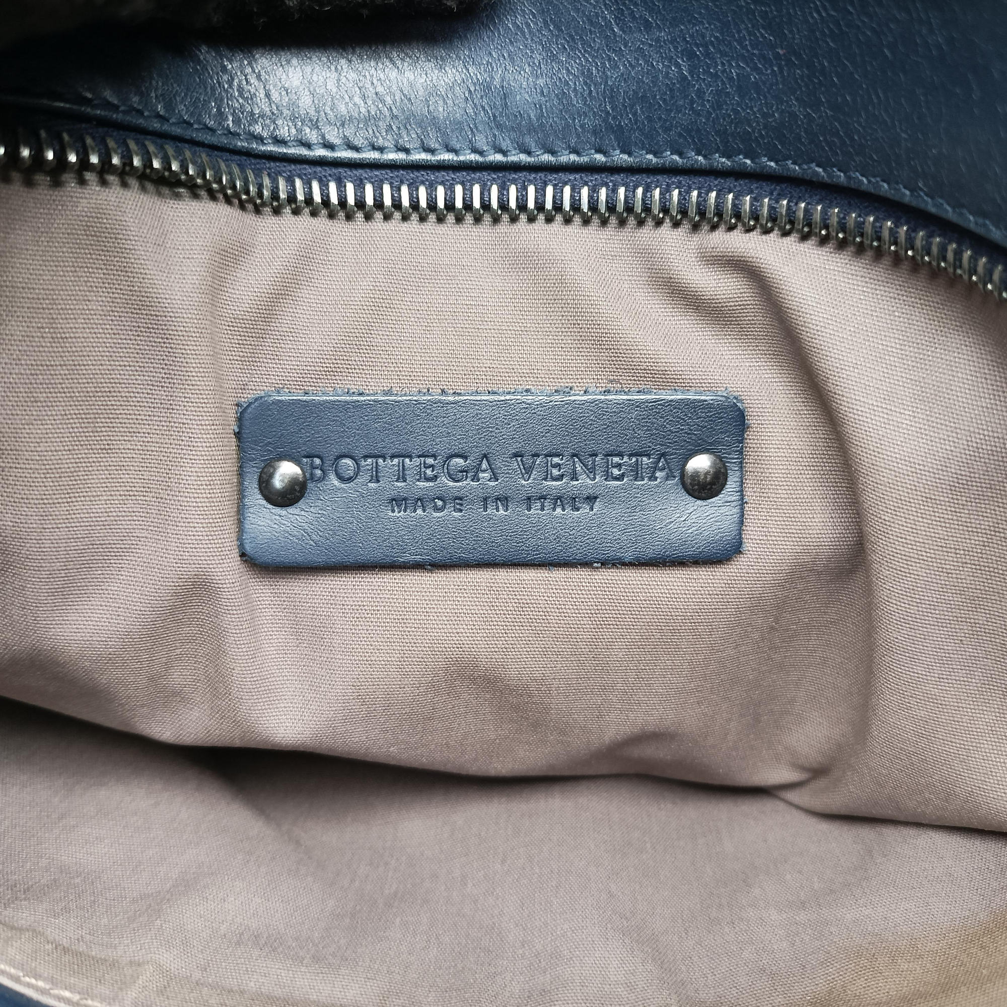 Pre-owned Bottega Veneta Intrecciato Navy lambskin  shoulderbag | stylenewstar