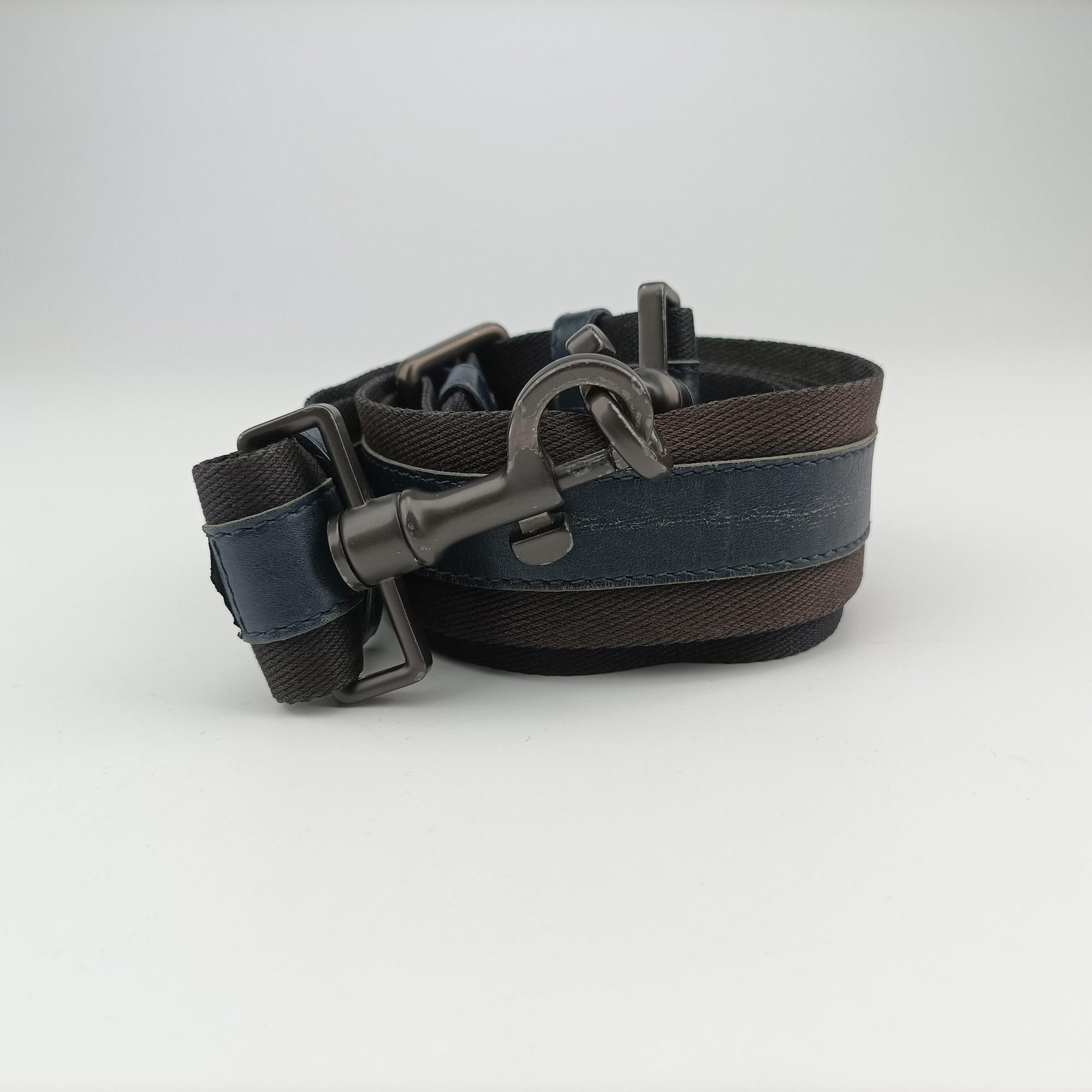 Pre-owned Bottega Veneta Intrecciato Navy lambskin  shoulderbag | stylenewstar
