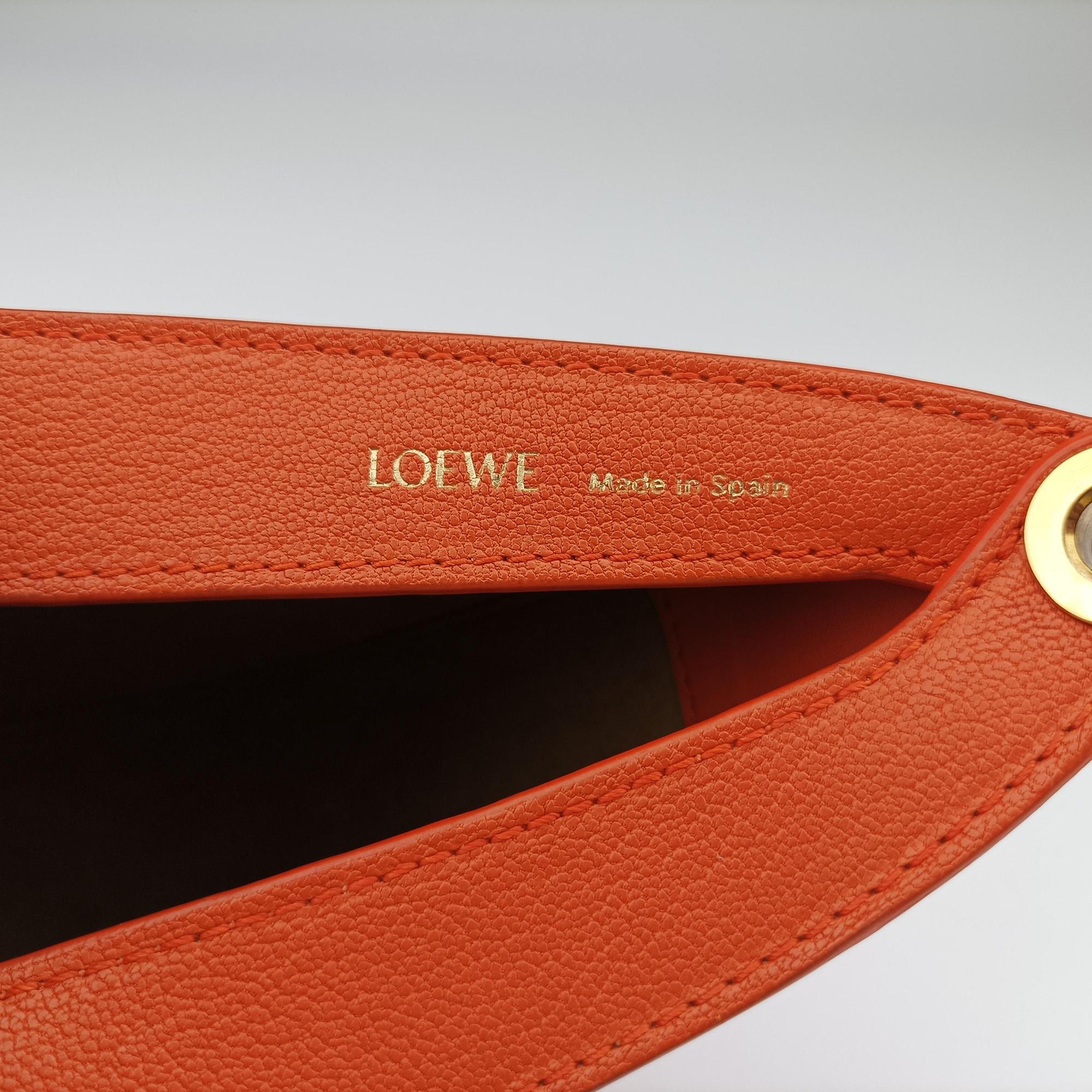 Pre-owned Loewe Luna Orange leather  shoulderbag | stylenewstar