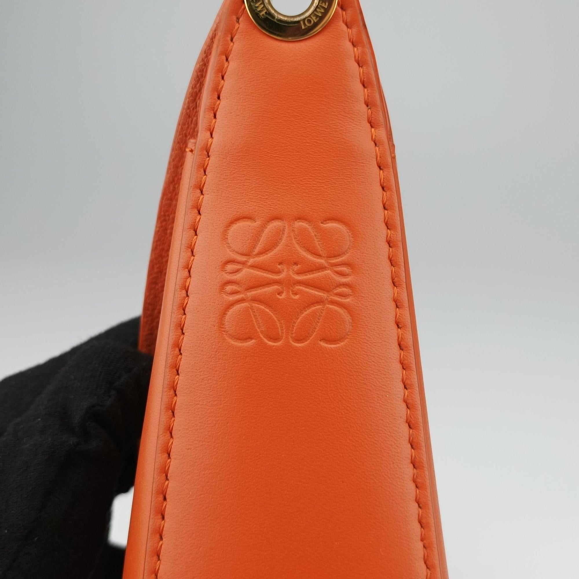 Pre-owned Loewe Luna Orange leather  shoulderbag | stylenewstar