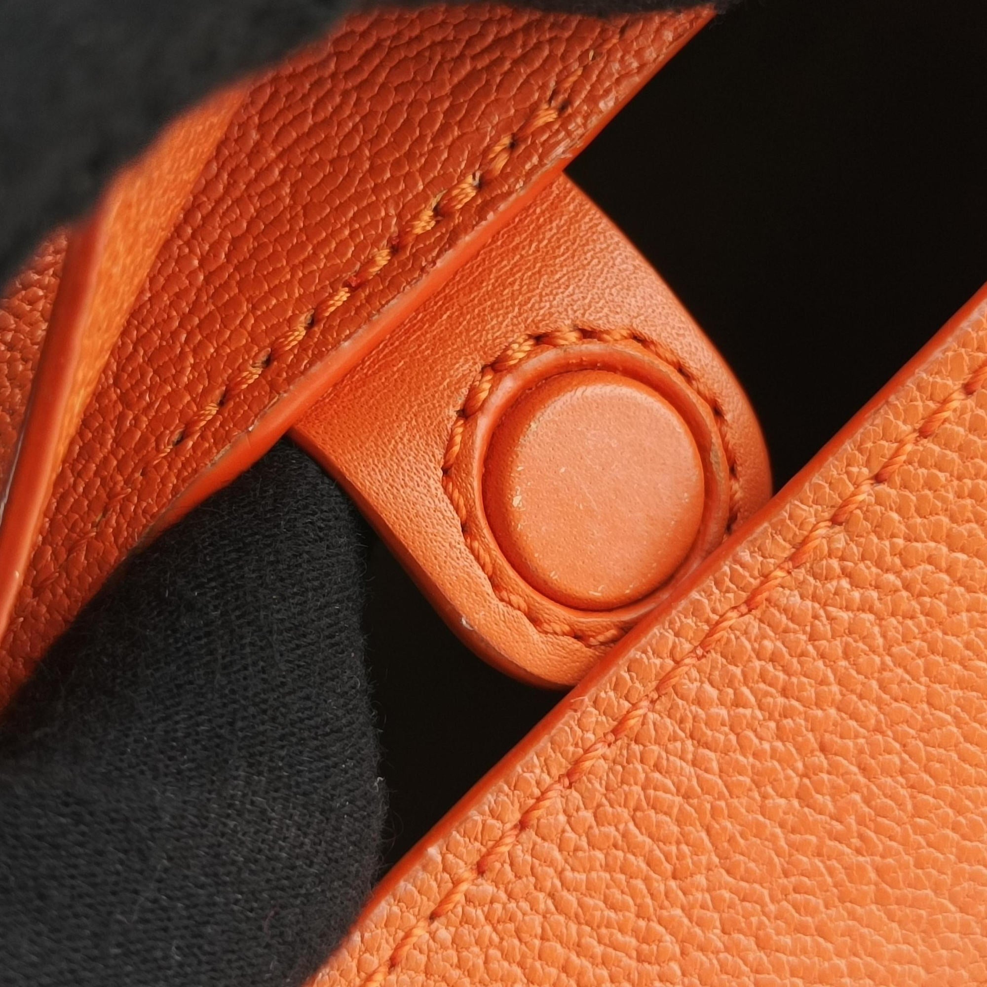 Pre-owned Loewe Luna Orange leather  shoulderbag | stylenewstar