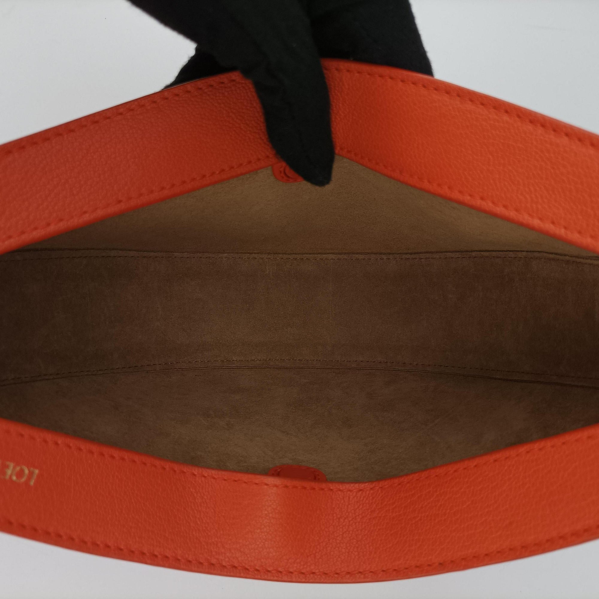 Pre-owned Loewe Luna Orange leather  shoulderbag | stylenewstar