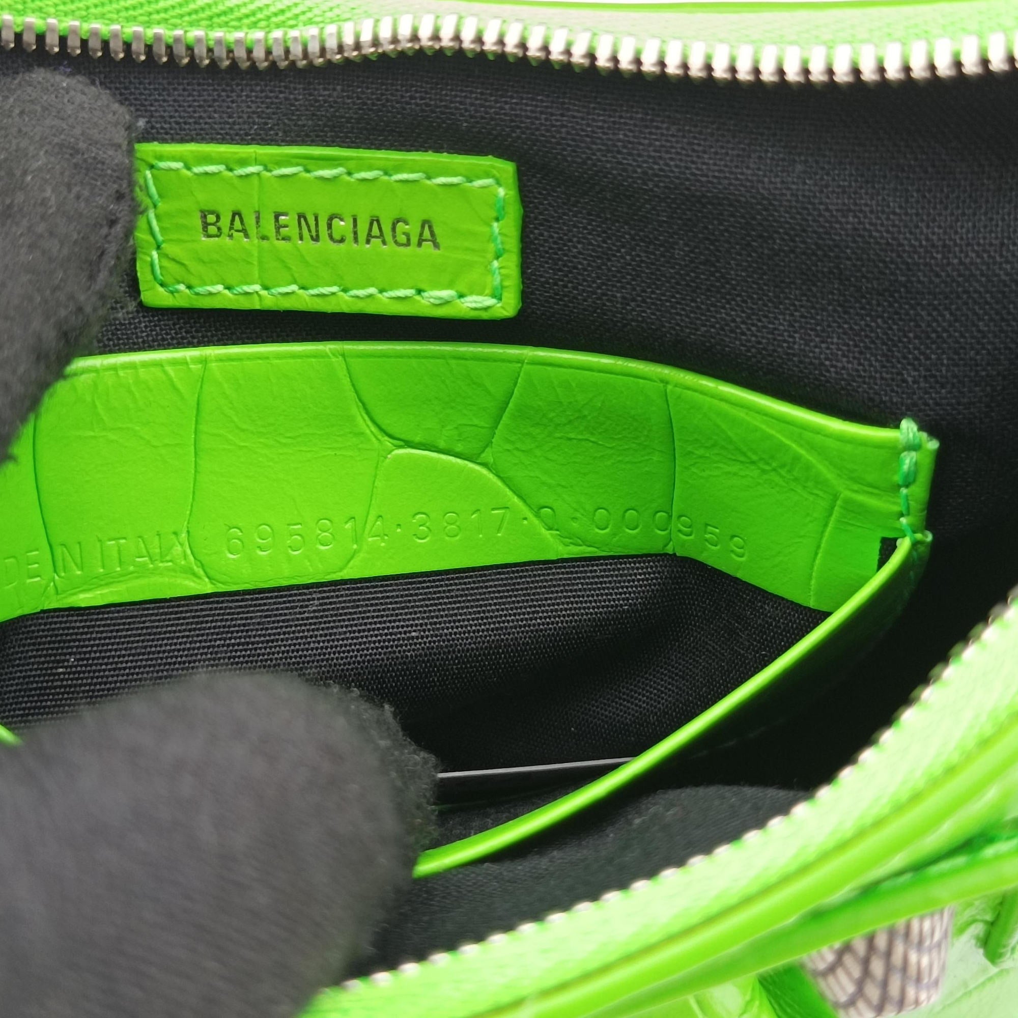 Secondhand Balenciaga Le Cagole Green Leather  shoulderbag | stylenewstar