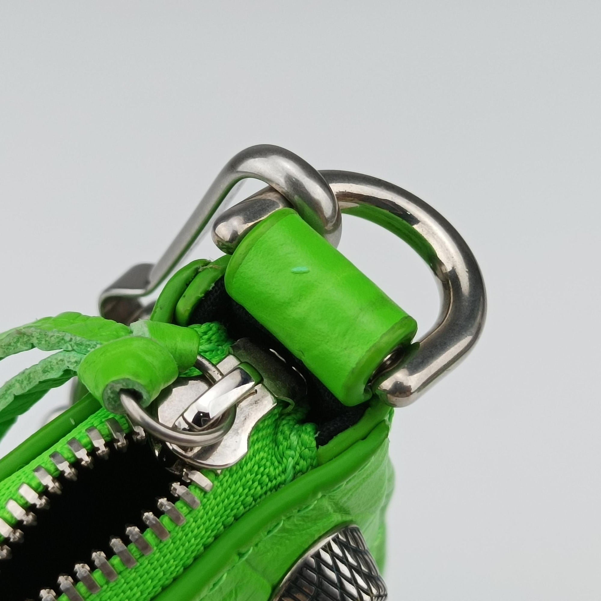 Secondhand Balenciaga Le Cagole Green Leather  shoulderbag | stylenewstar
